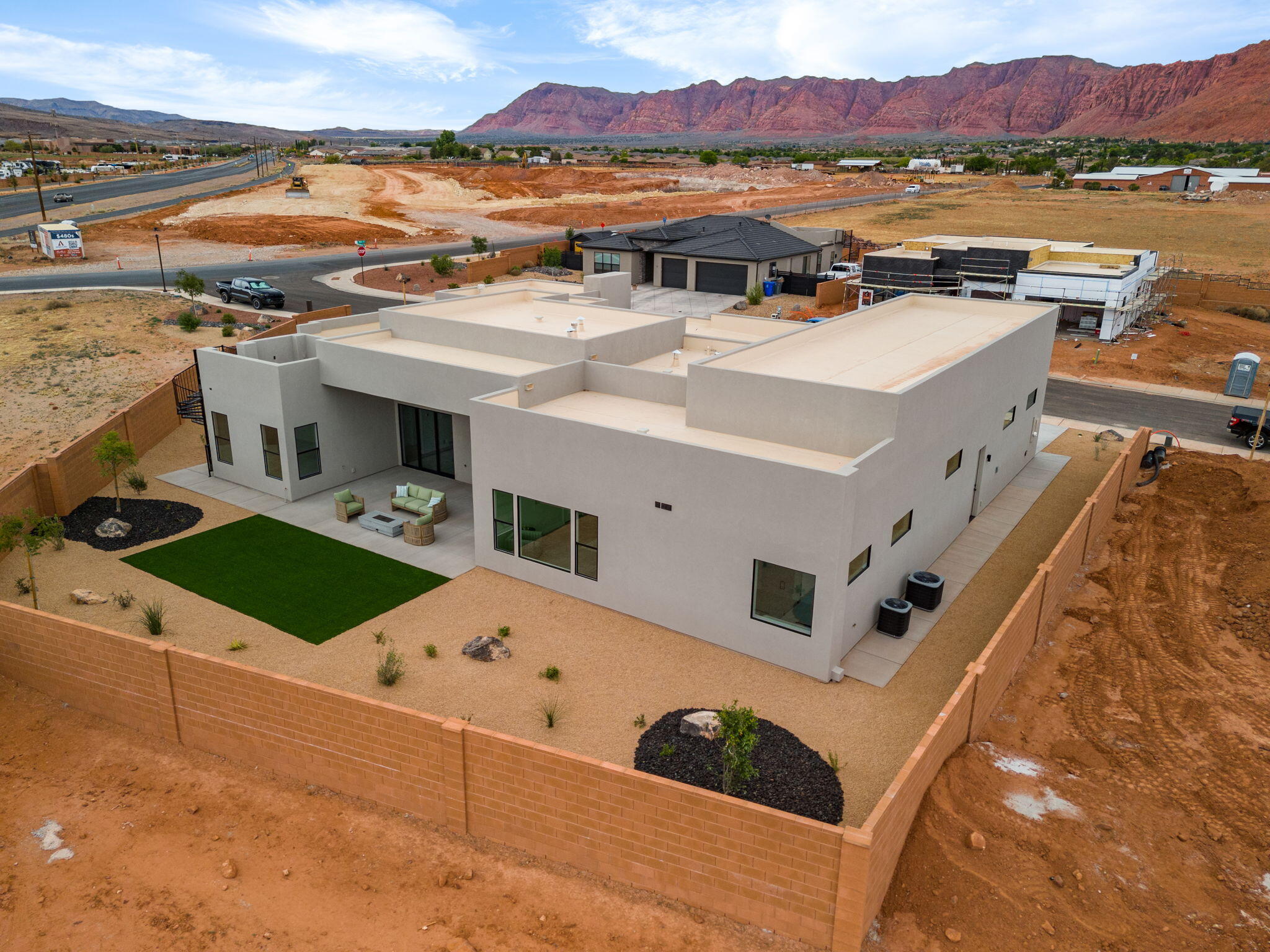 BLACK STONE - Residential