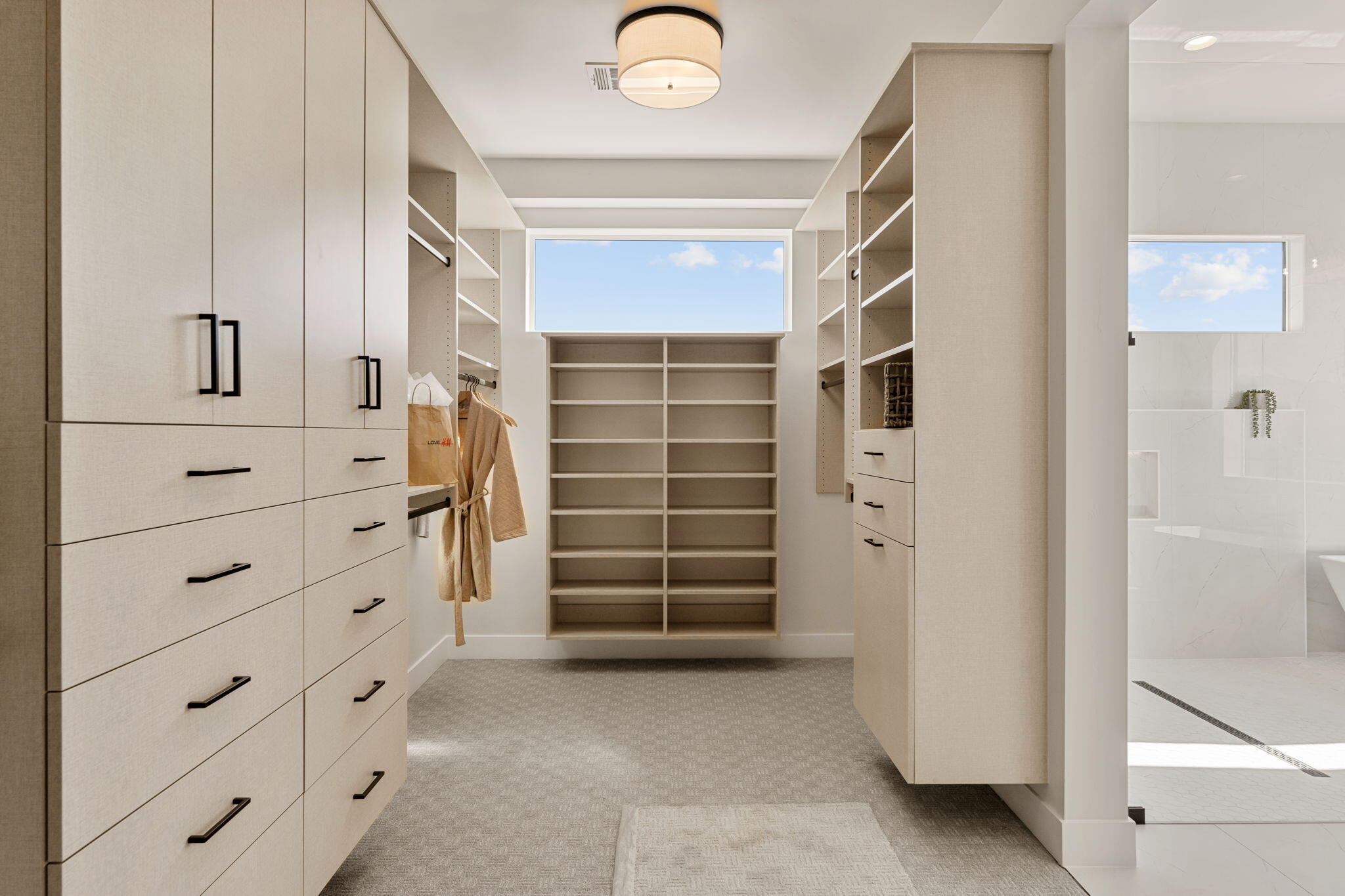 BLACK STONE - Residential