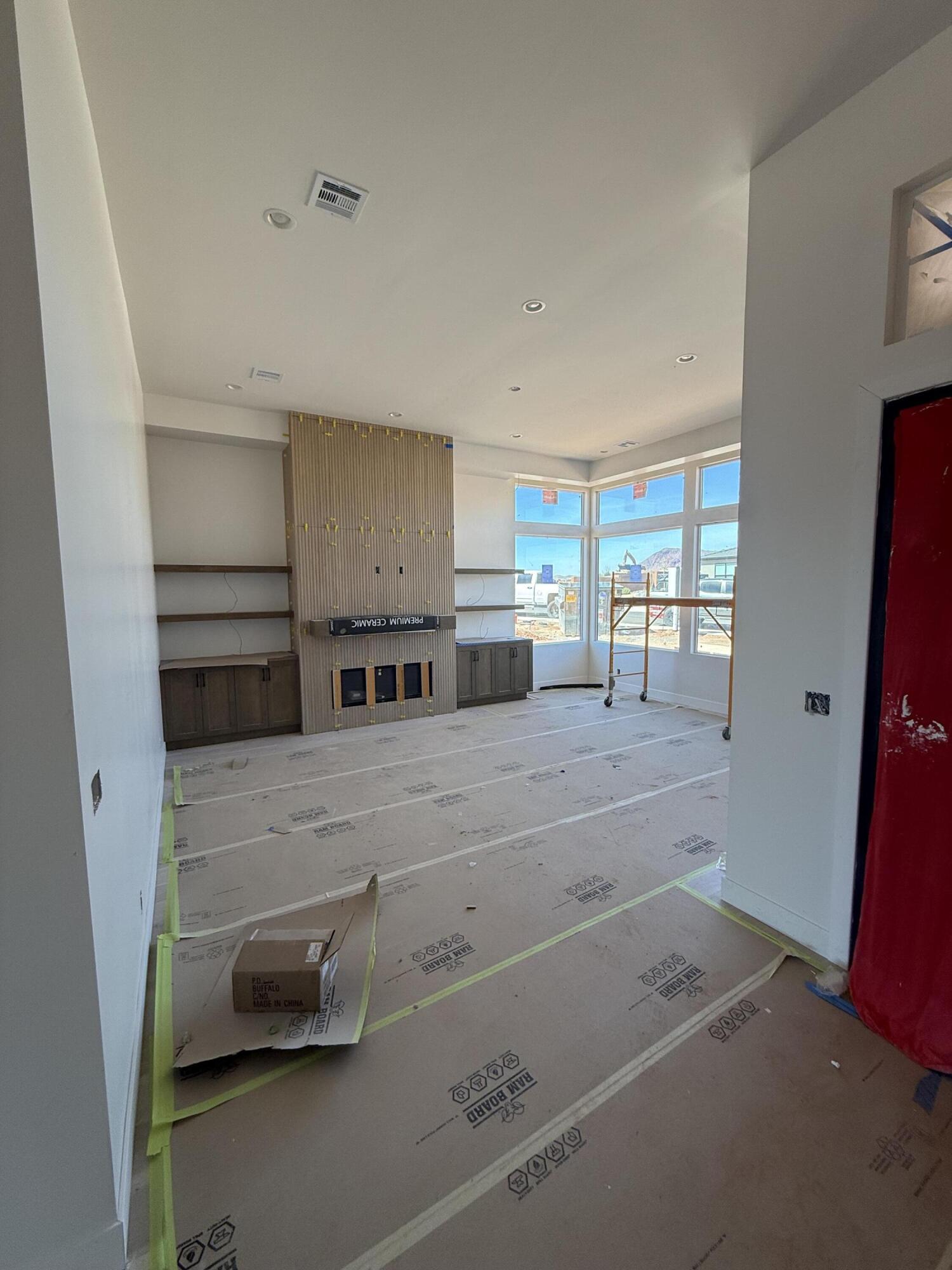 BLACK STONE - Residential