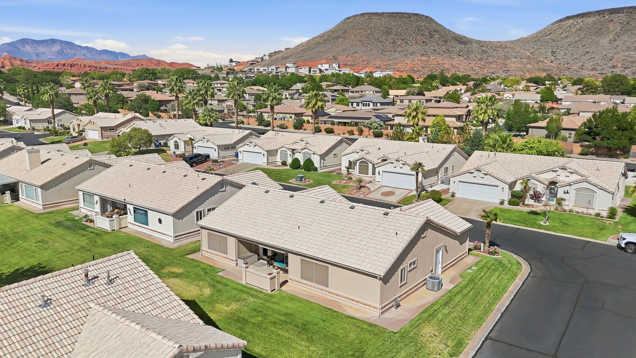 WEST SPRINGS TOWNHOMES - Residential