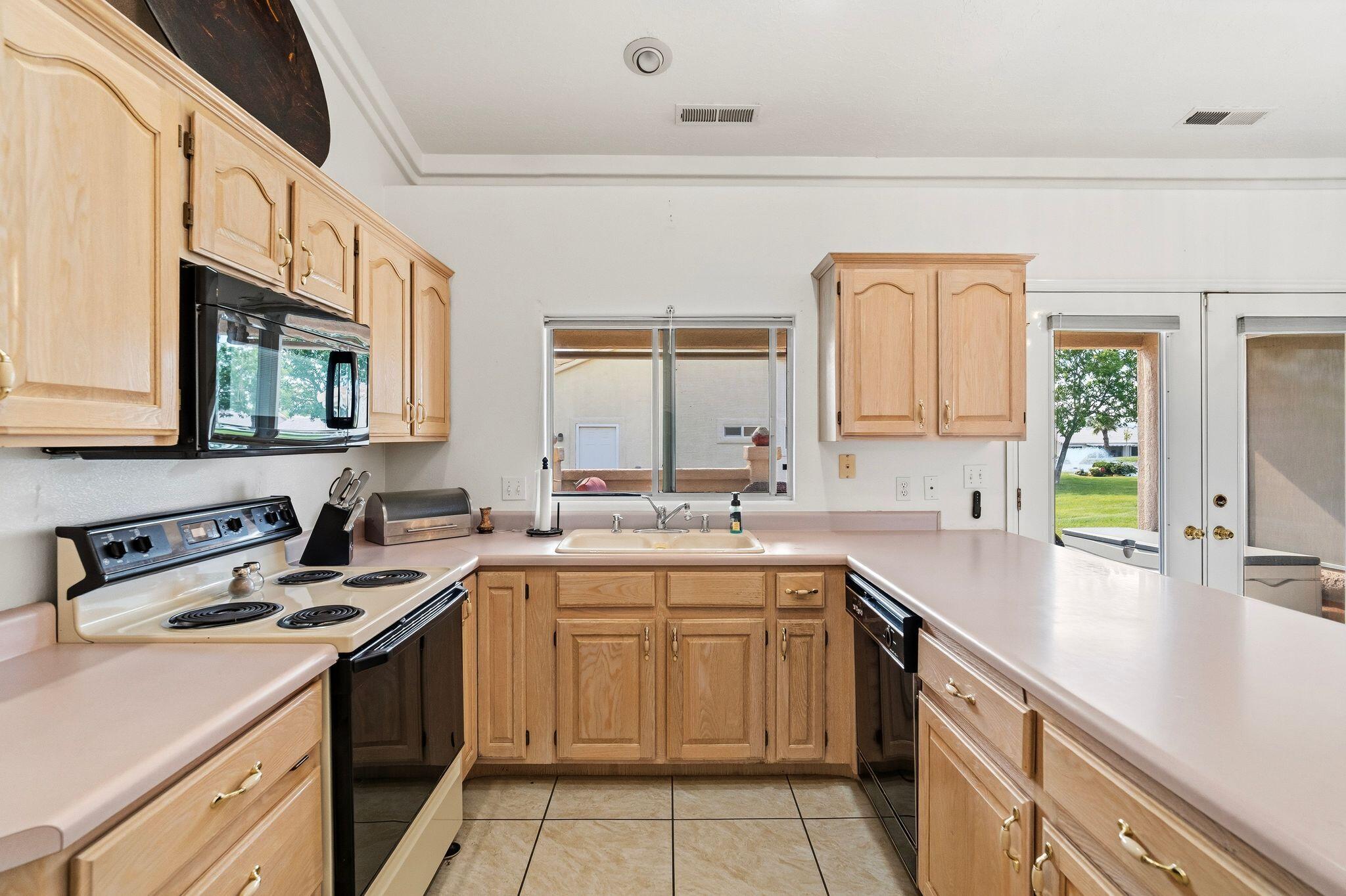 WEST SPRINGS TOWNHOMES - Residential
