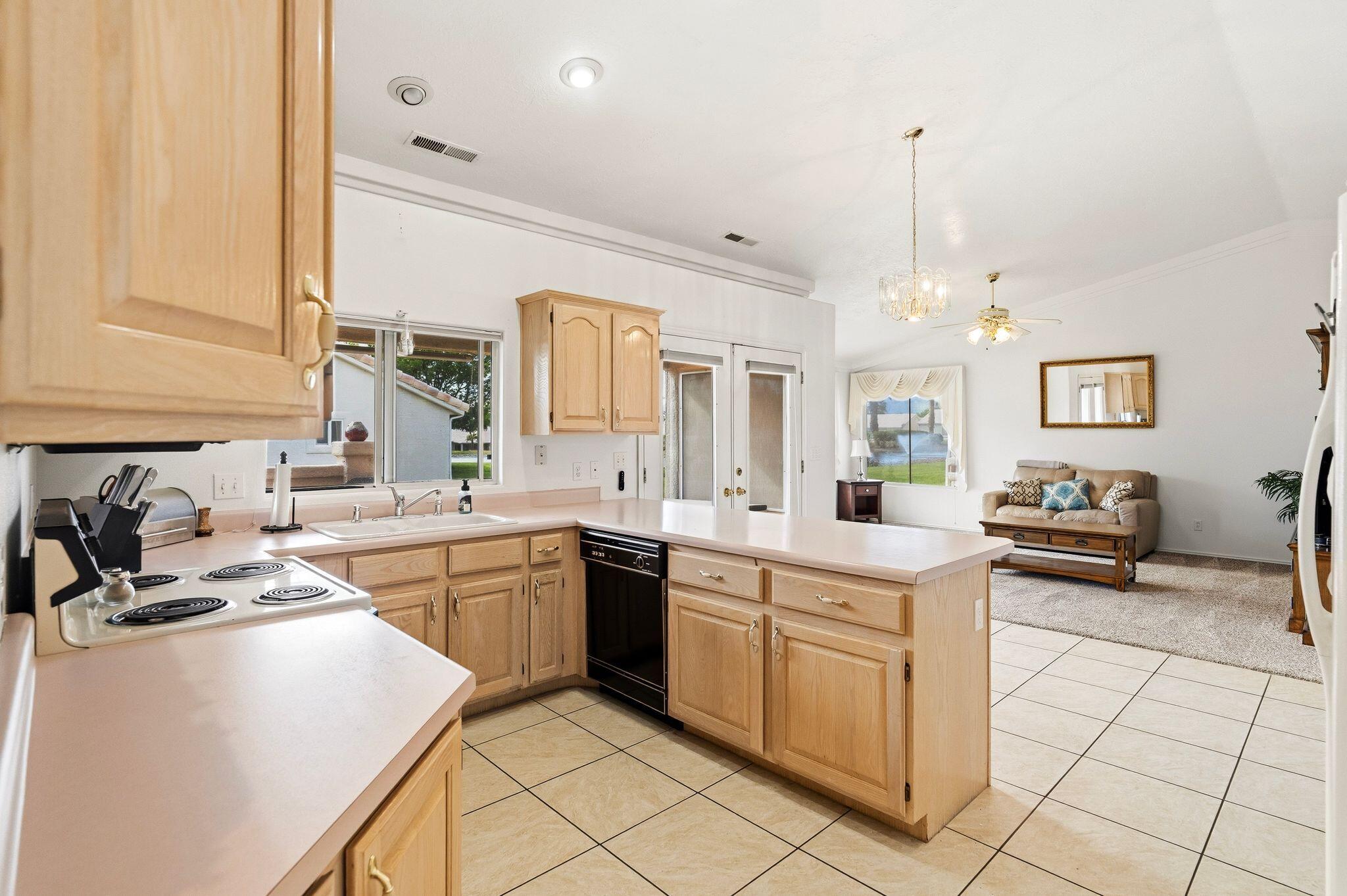 WEST SPRINGS TOWNHOMES - Residential