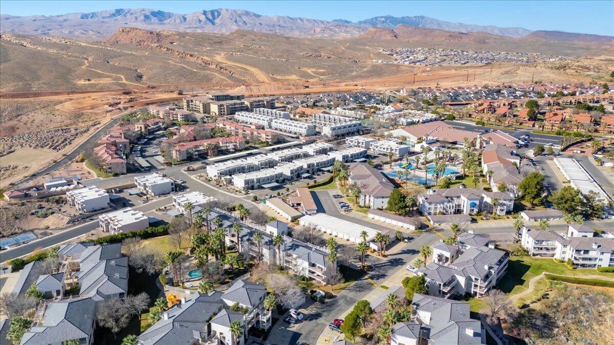 LAS PALMAS RESORT CONDOS - Residential