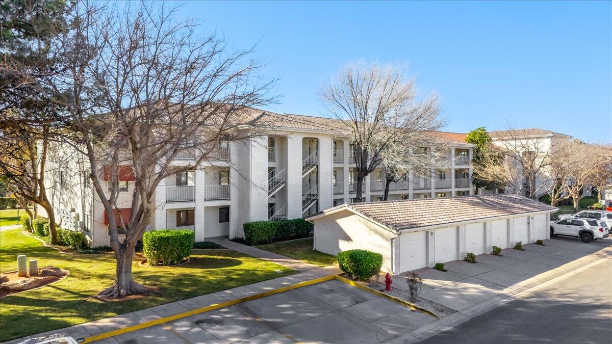 LAS PALMAS RESORT CONDOS - Residential