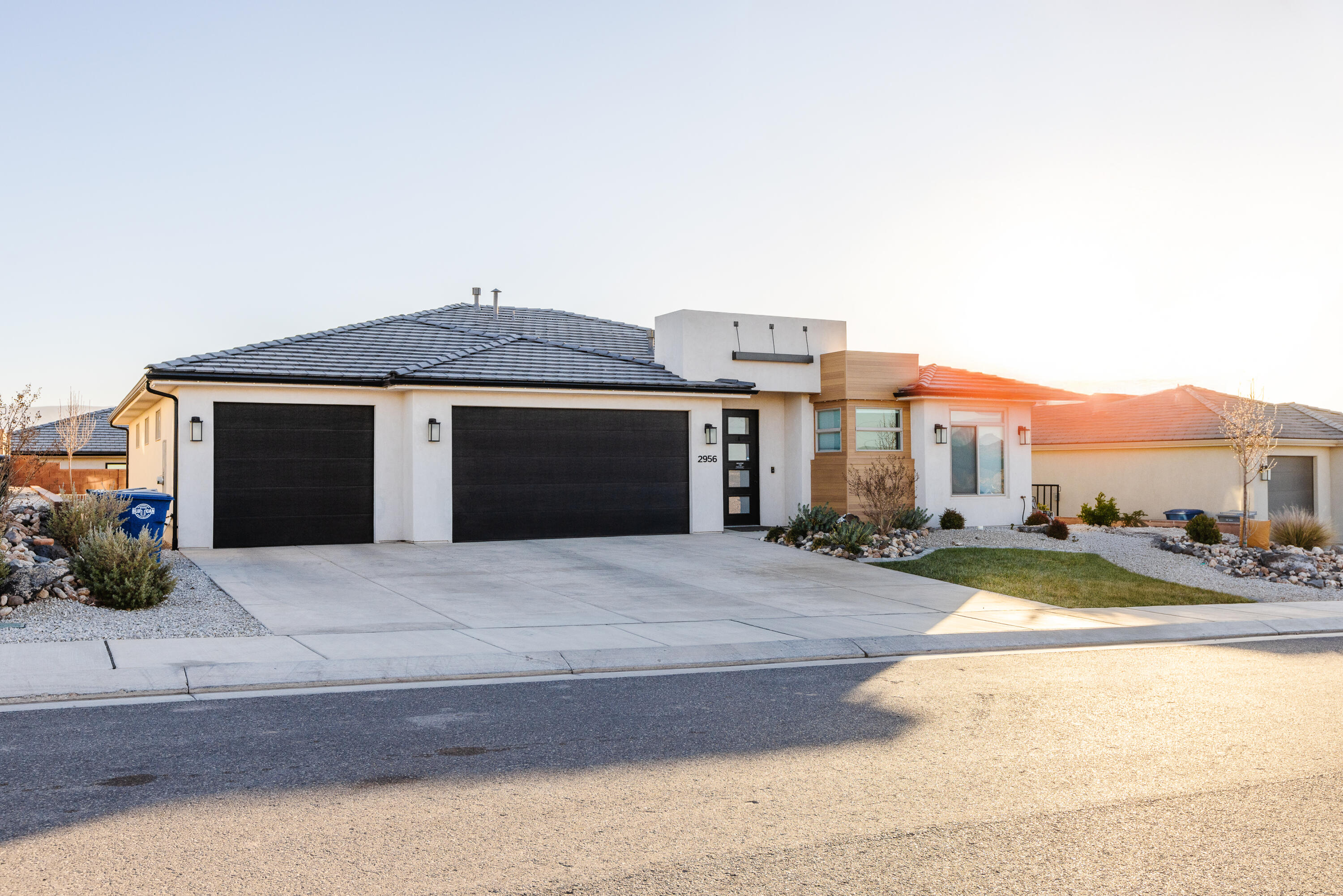 DESERT VISTA - Residential