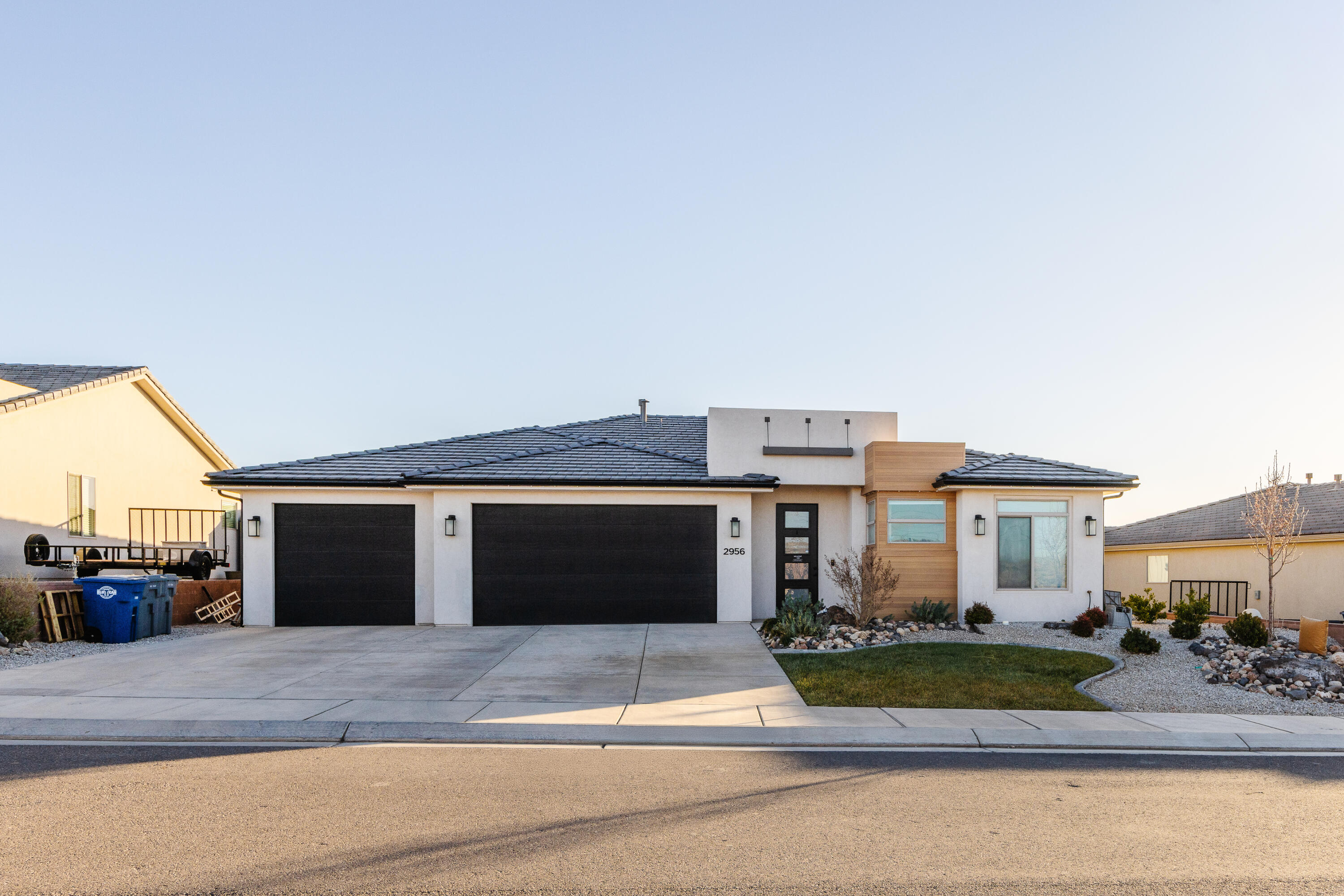 DESERT VISTA - Residential