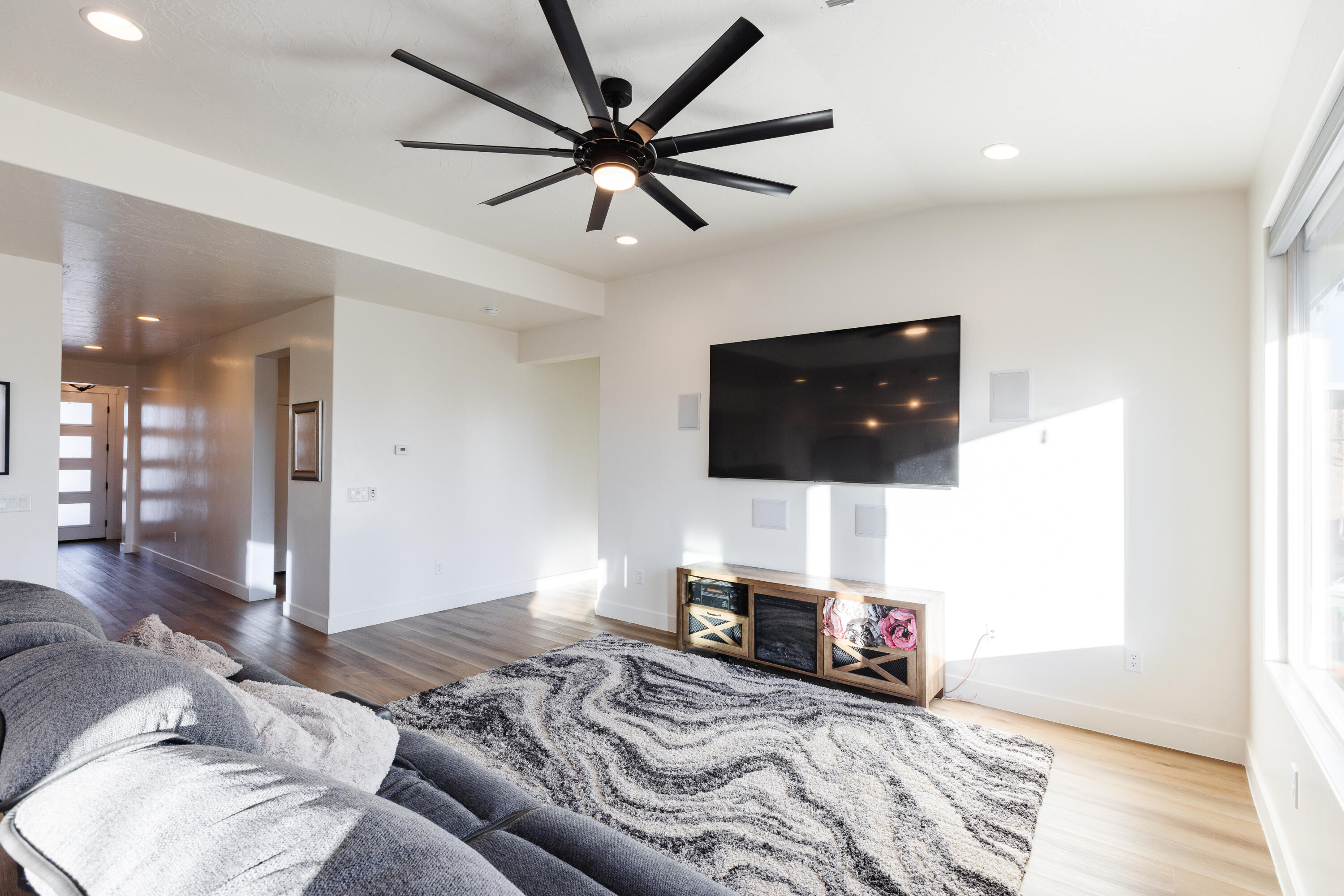 DESERT VISTA - Residential