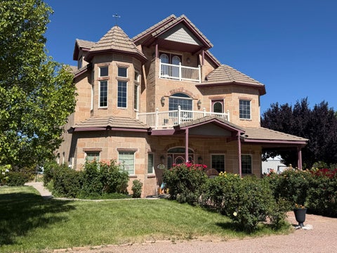 Photo of 885 N OLD FARMS RD, Dammeron Valley, UT 84783 (MLS # 26-273287)