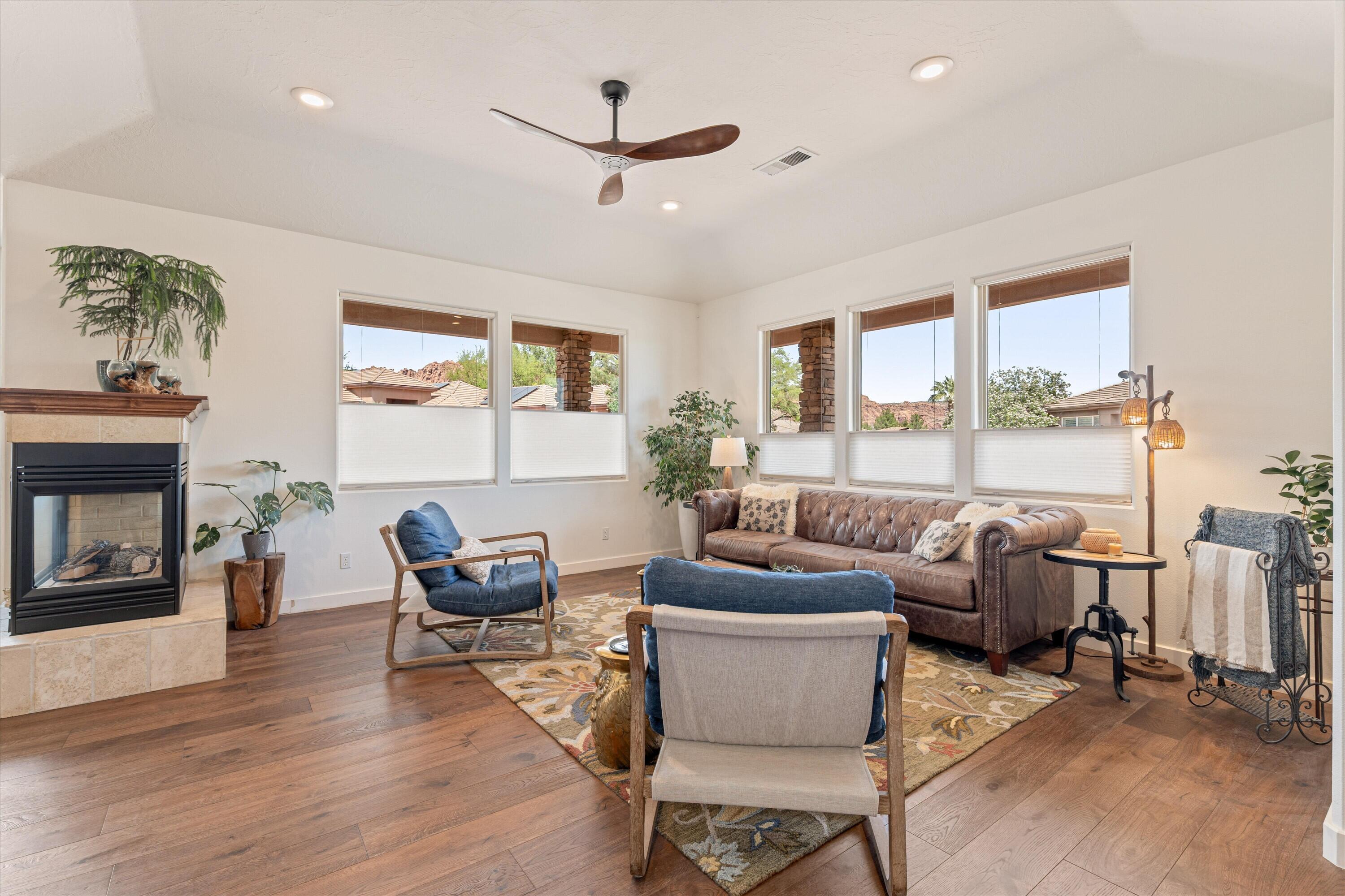 COPPER CANYON - Residential