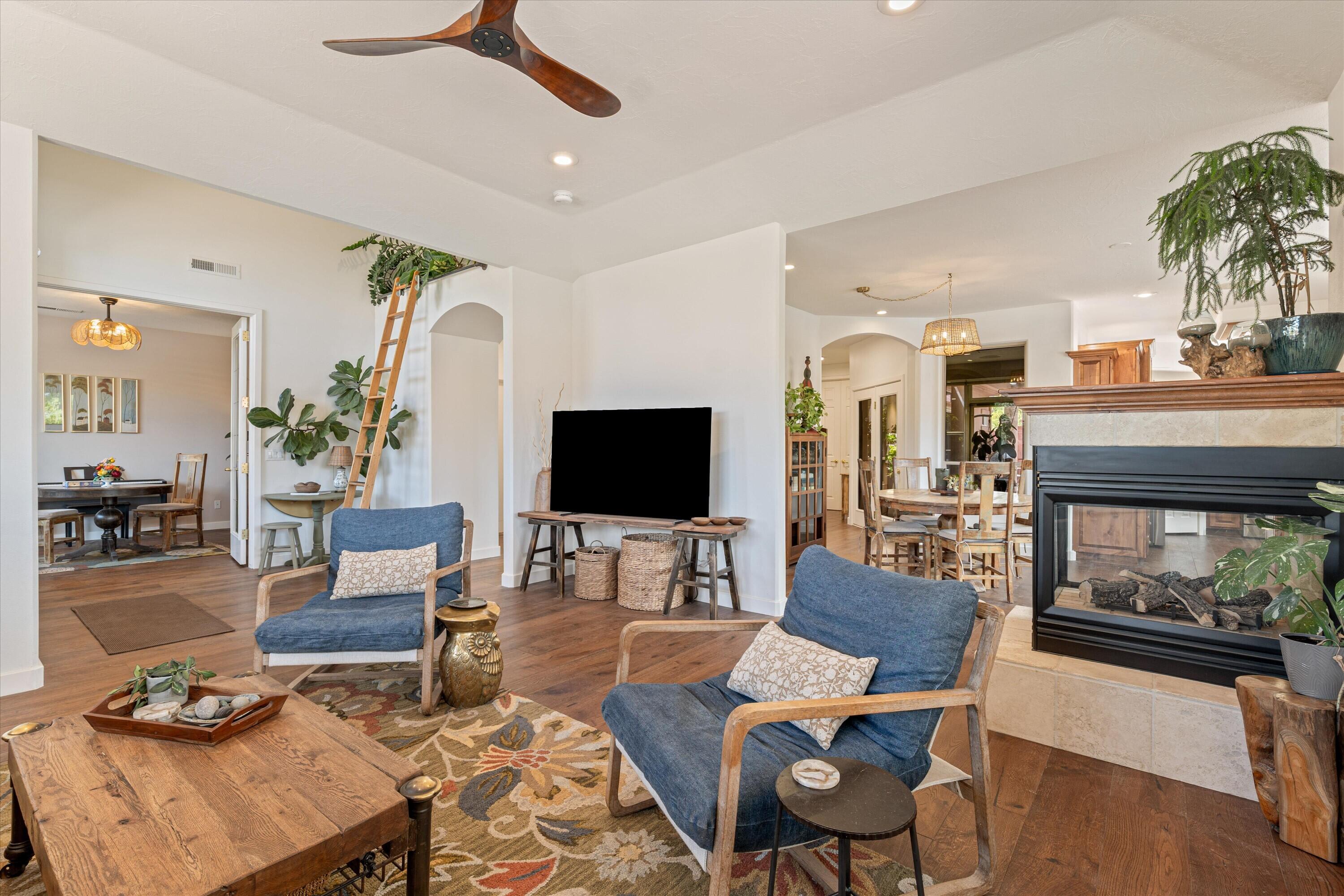 COPPER CANYON - Residential