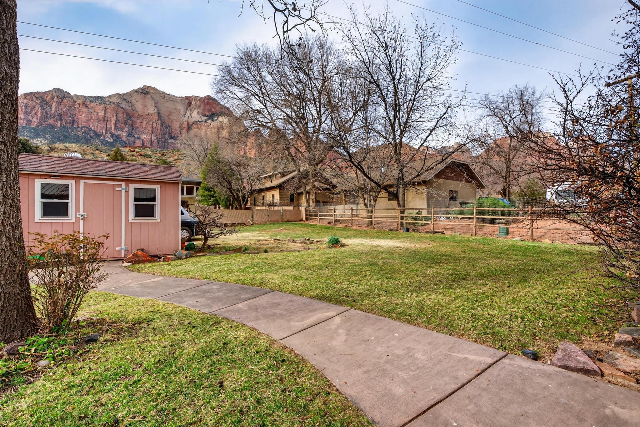 SPRINGDALE TOWNSITE - Residential