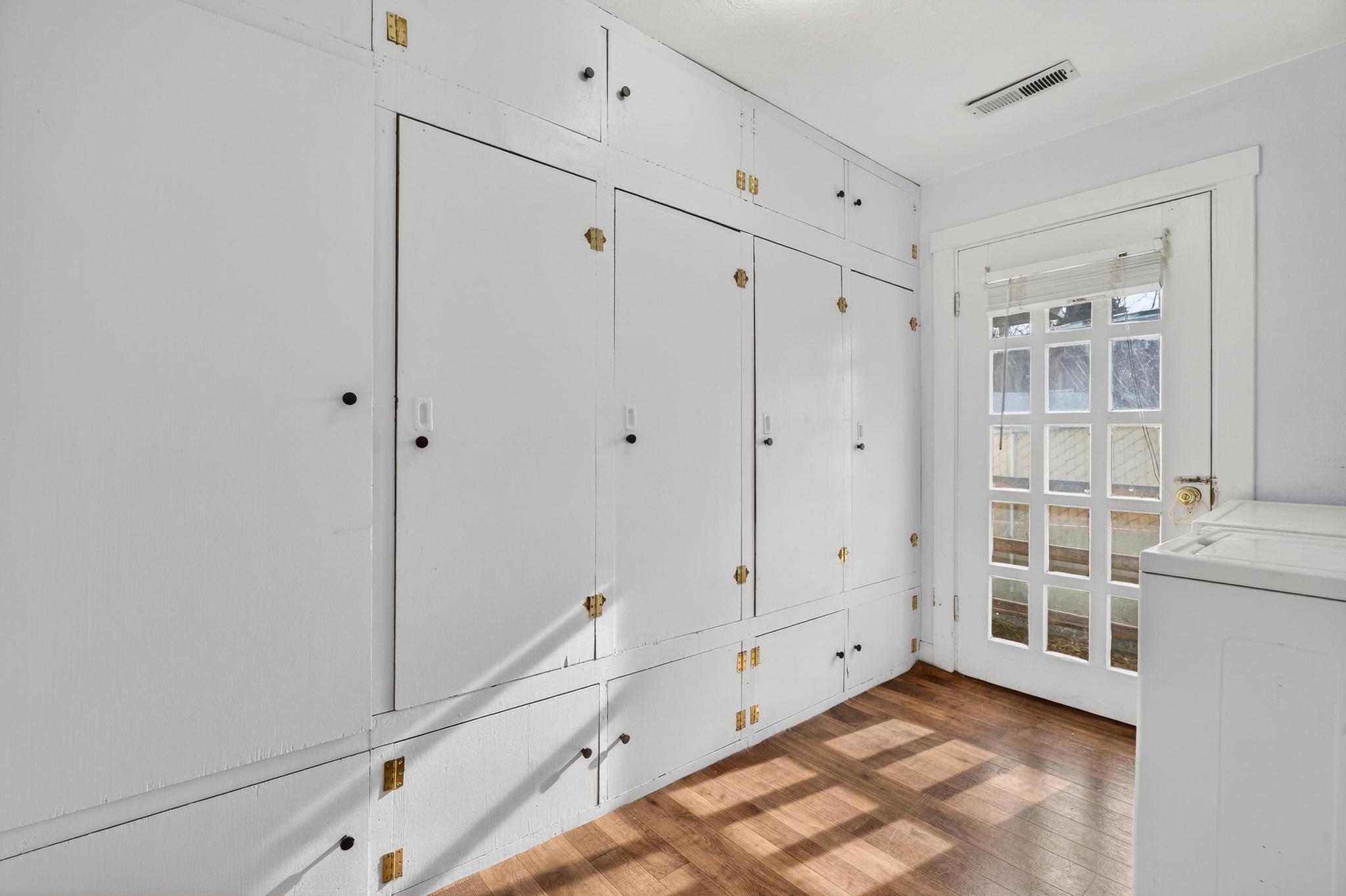 SPRINGDALE TOWNSITE - Residential