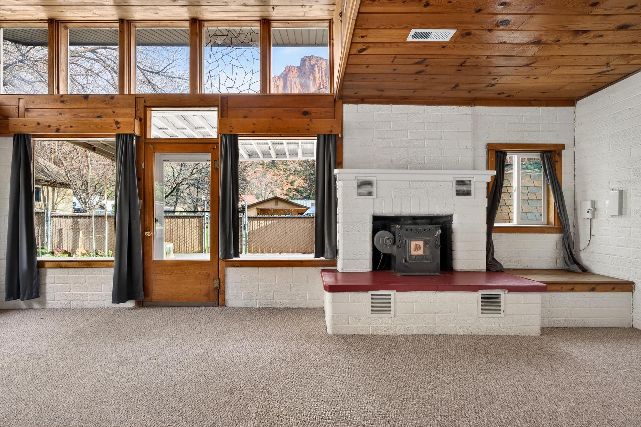 SPRINGDALE TOWNSITE - Residential