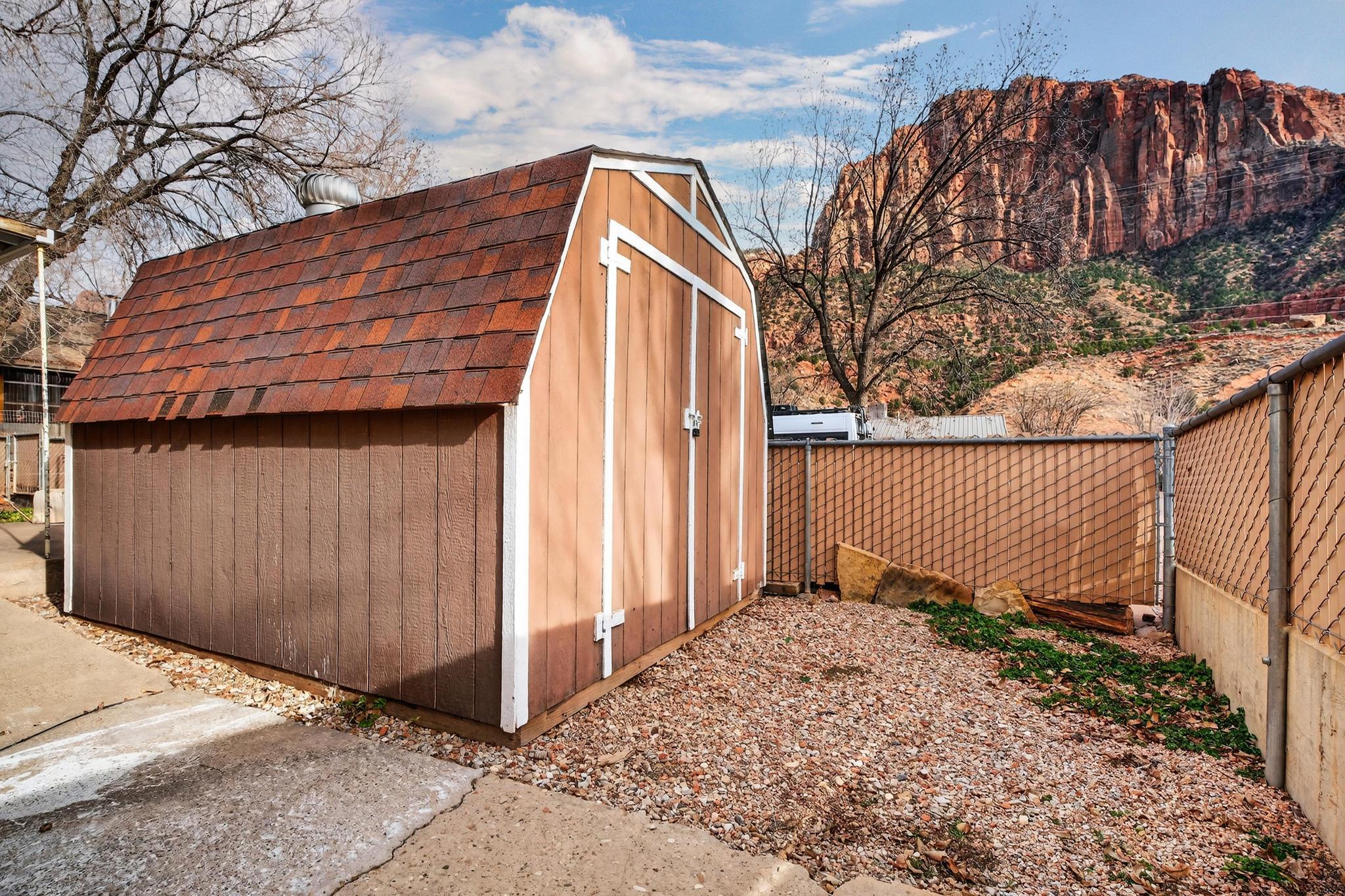 SPRINGDALE TOWNSITE - Residential