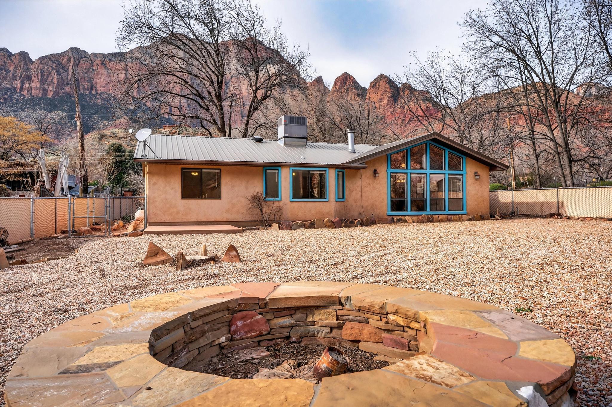 SPRINGDALE TOWNSITE - Residential