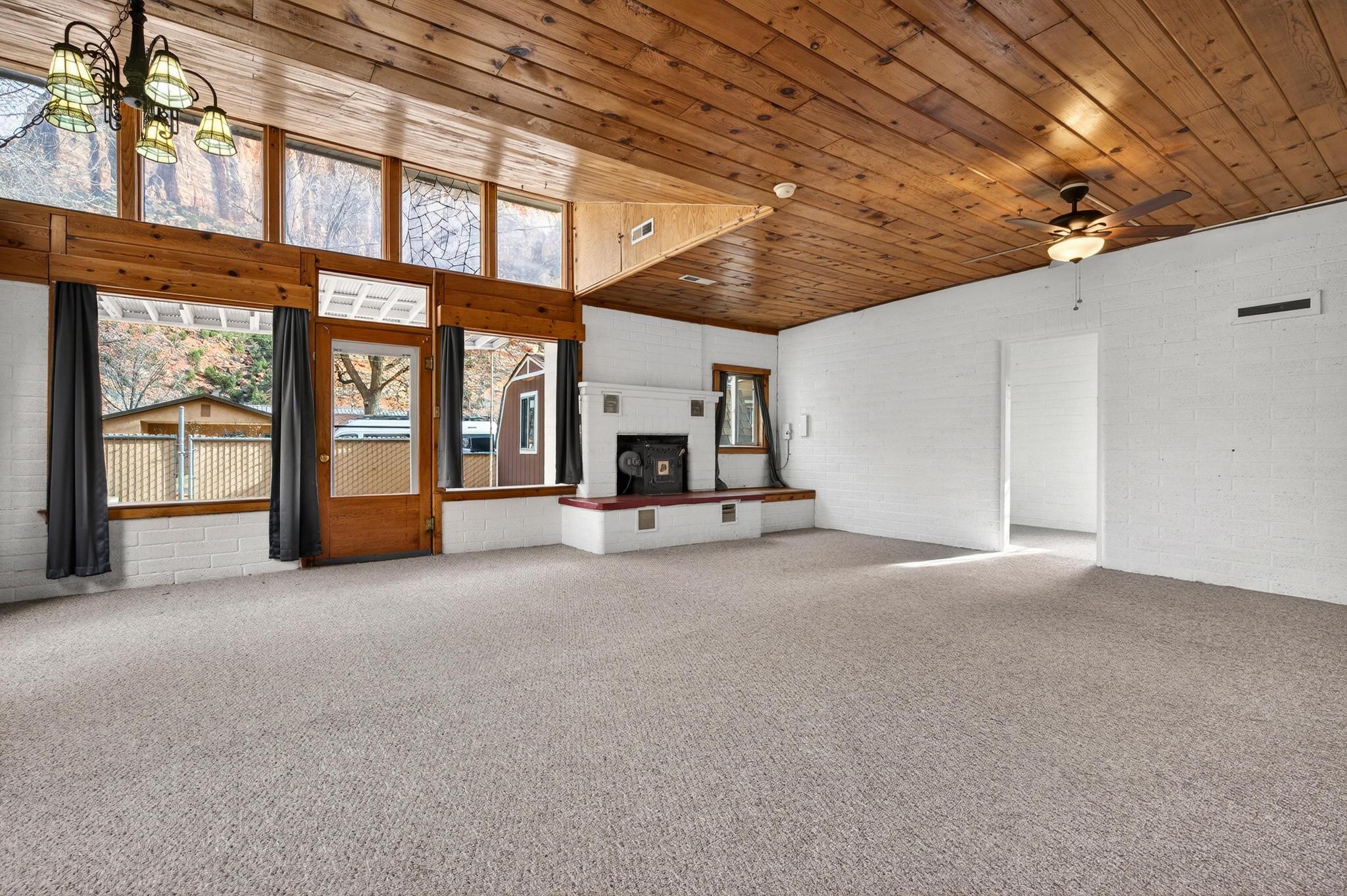 SPRINGDALE TOWNSITE - Residential