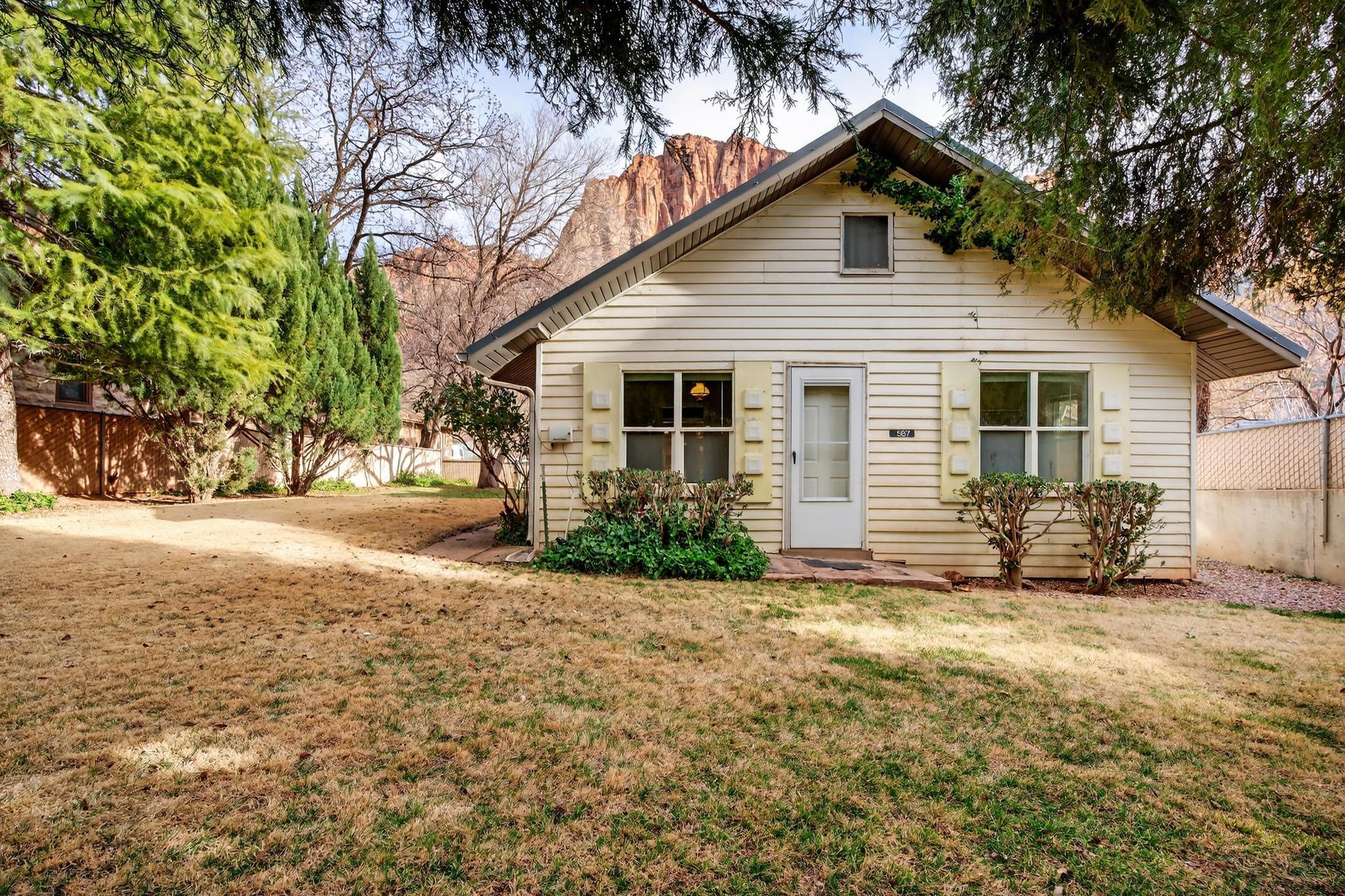 SPRINGDALE TOWNSITE - Residential