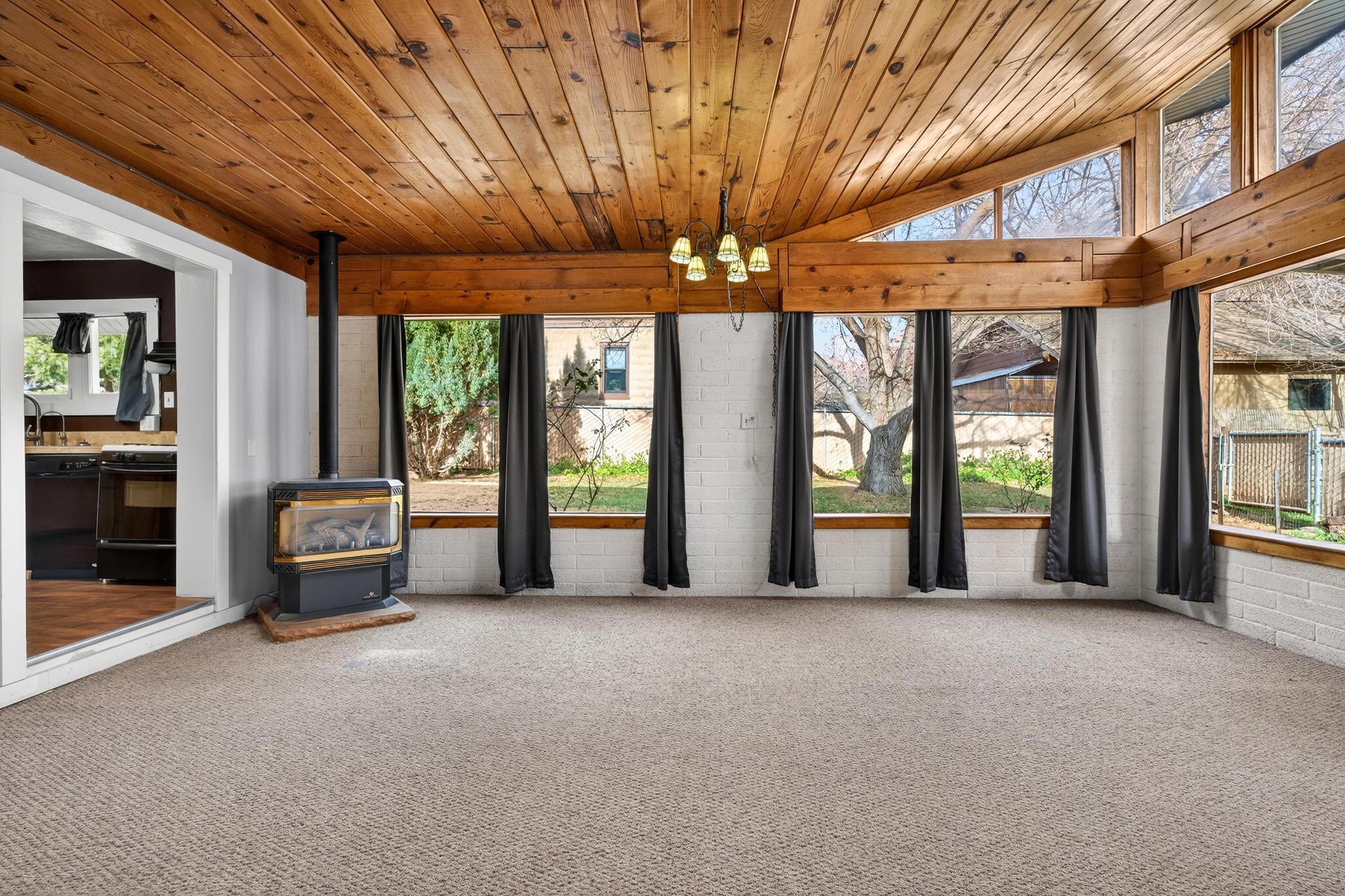 SPRINGDALE TOWNSITE - Residential