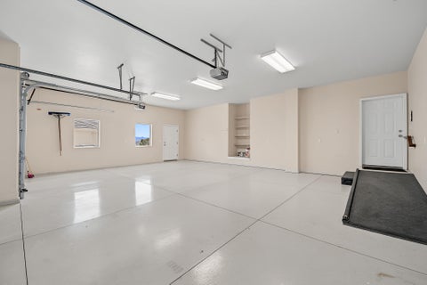 Tiny photo for 951 N Daybreak DR, Washington, UT 84780 (MLS # 26-276935)