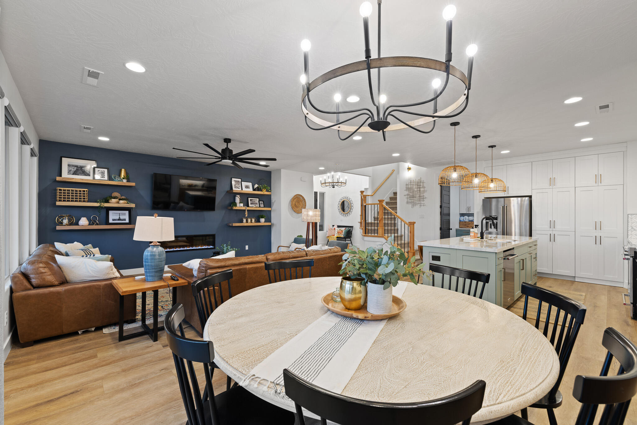 10 DIAGONAL CONDOS - Residential