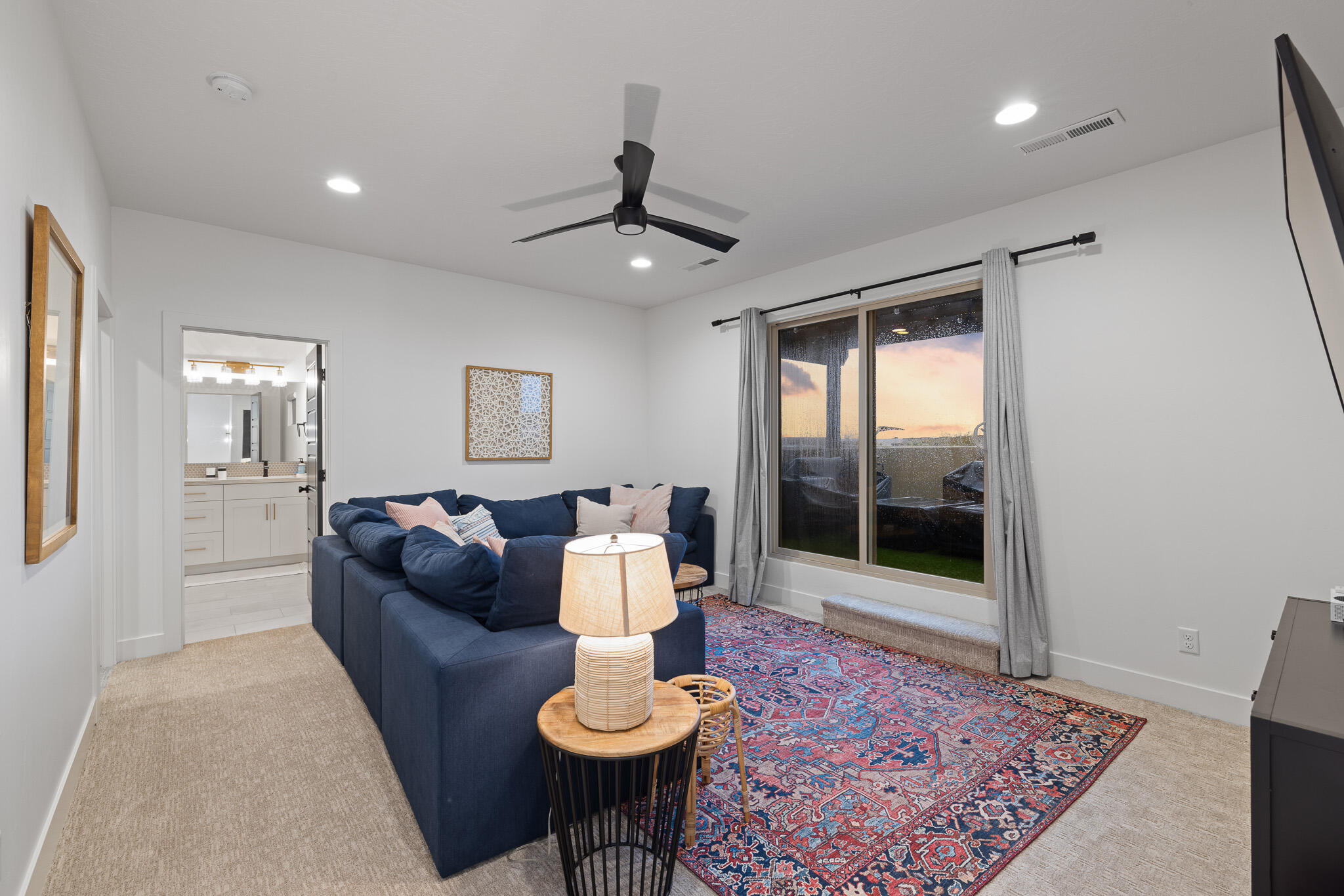 10 DIAGONAL CONDOS - Residential