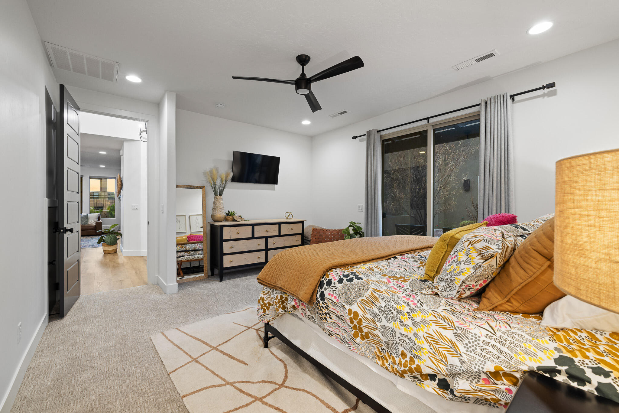 10 DIAGONAL CONDOS - Residential