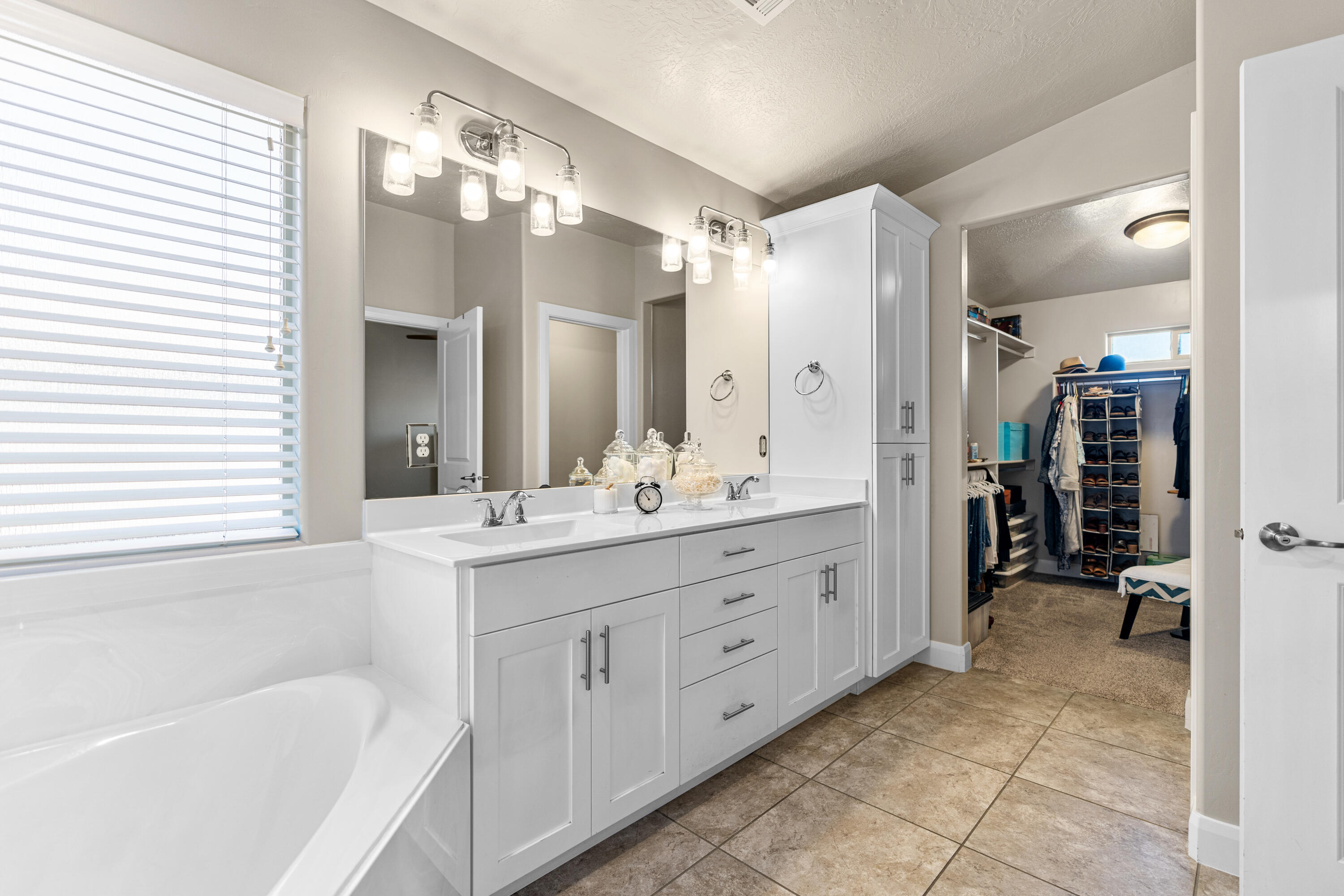 TUPELO ESTATES - Residential