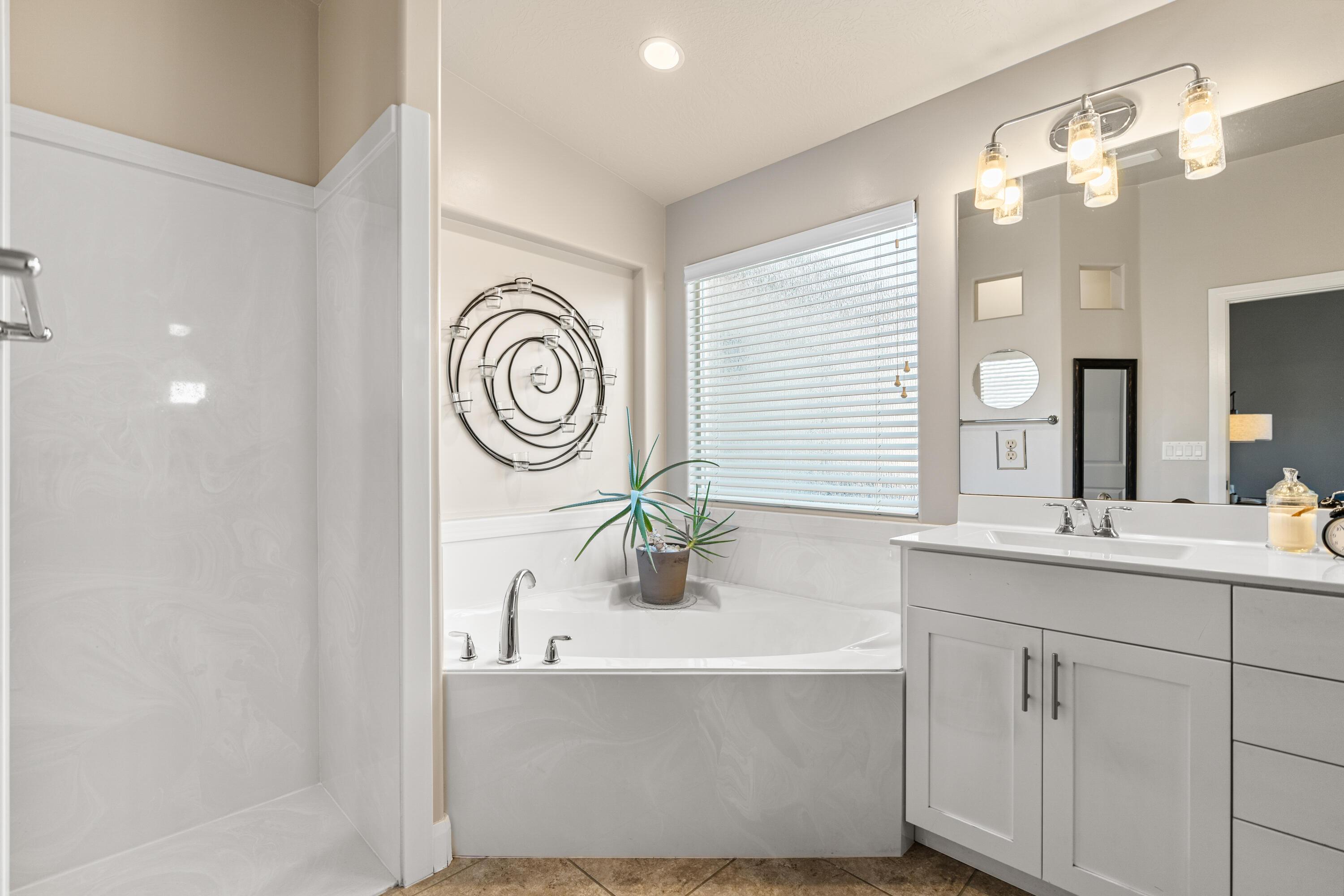 TUPELO ESTATES - Residential