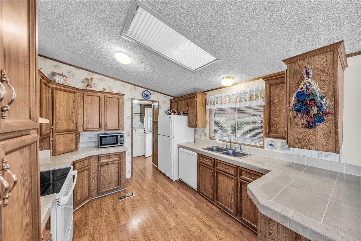 PARADISE PARK - Residential