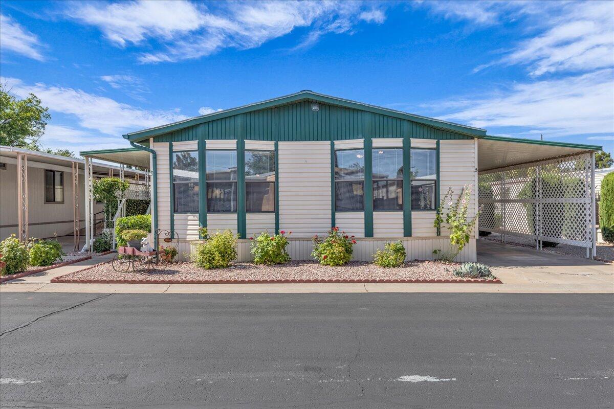 PARADISE PARK - Residential