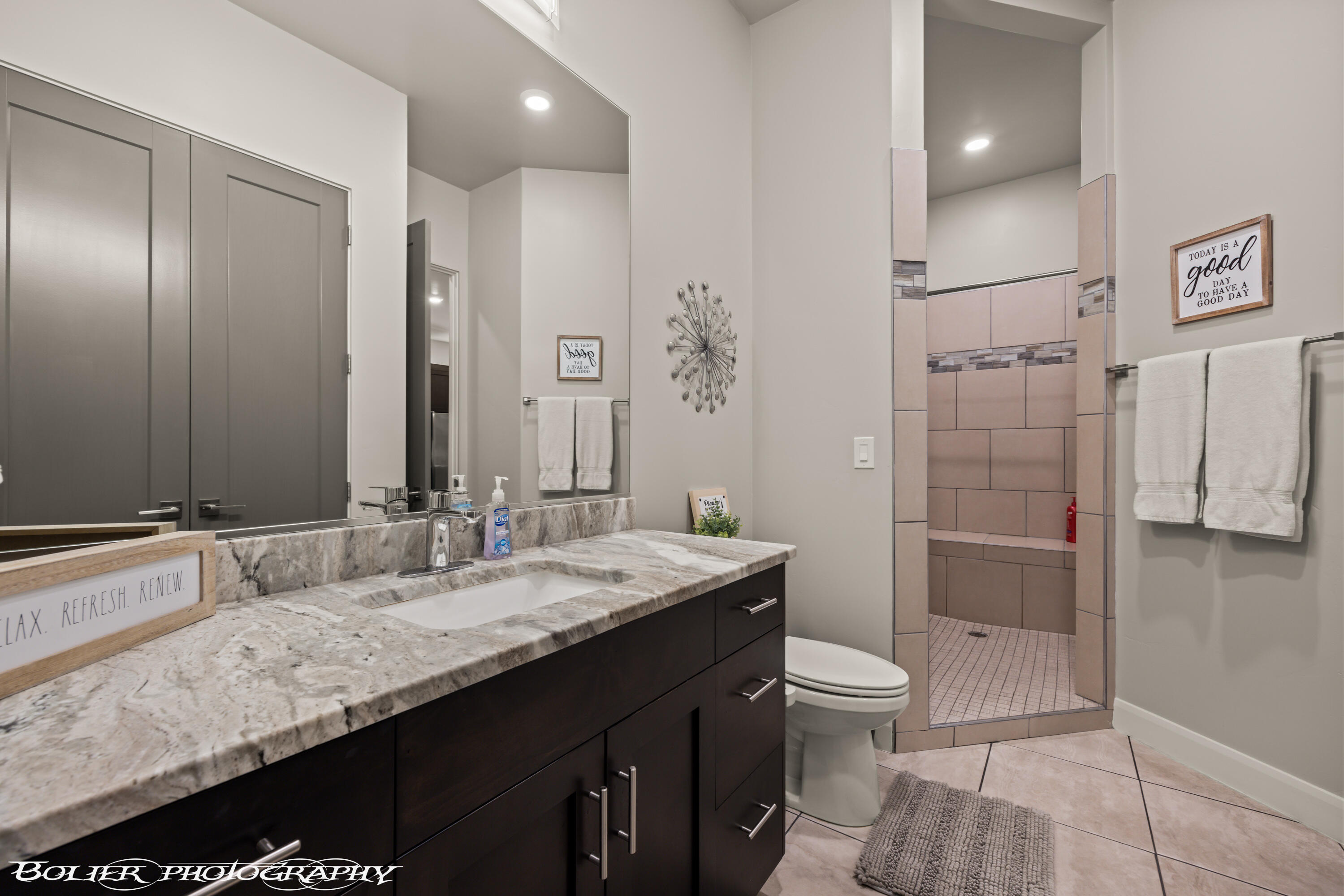 SOUTHGATE VIEWS - Residential