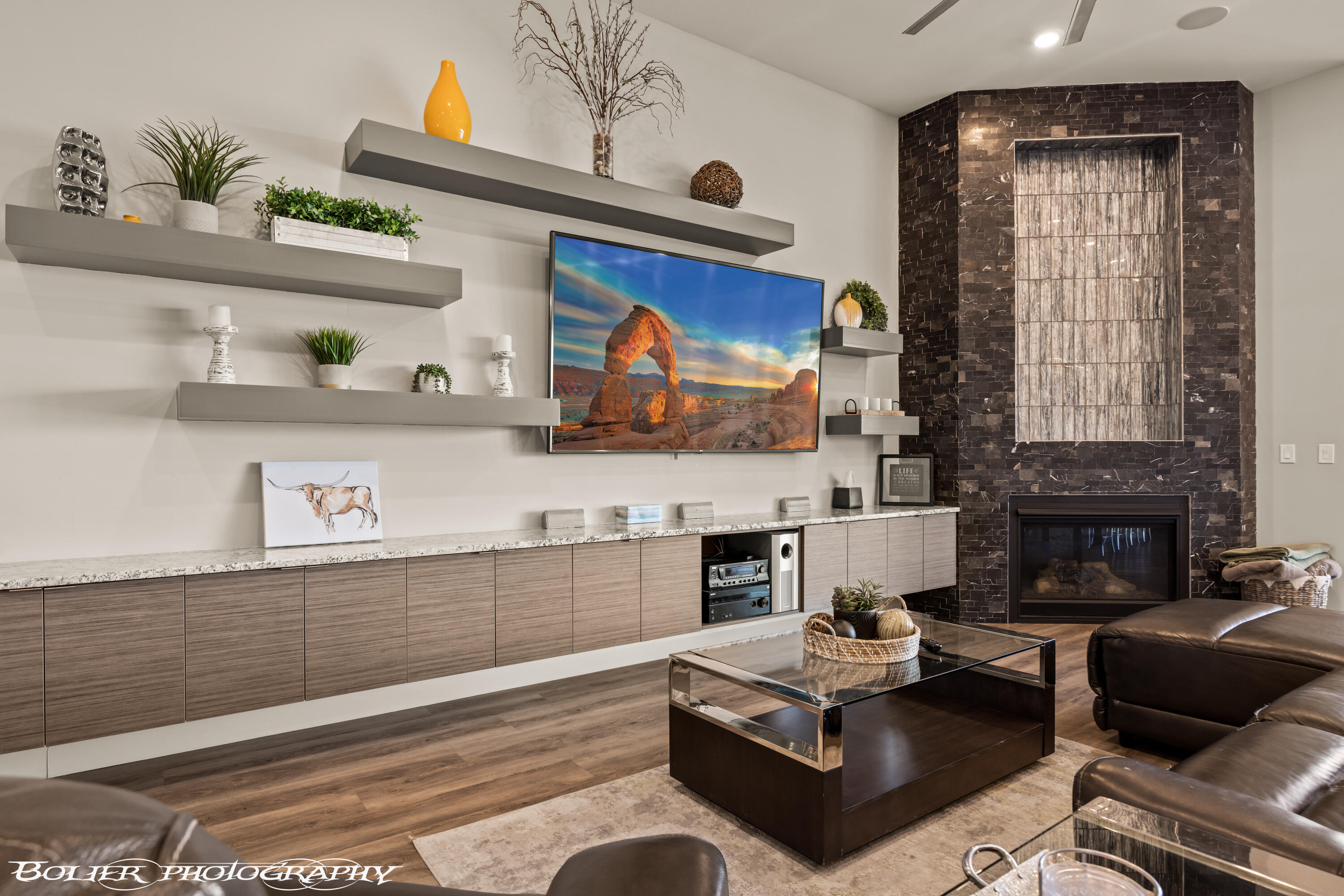 SOUTHGATE VIEWS - Residential