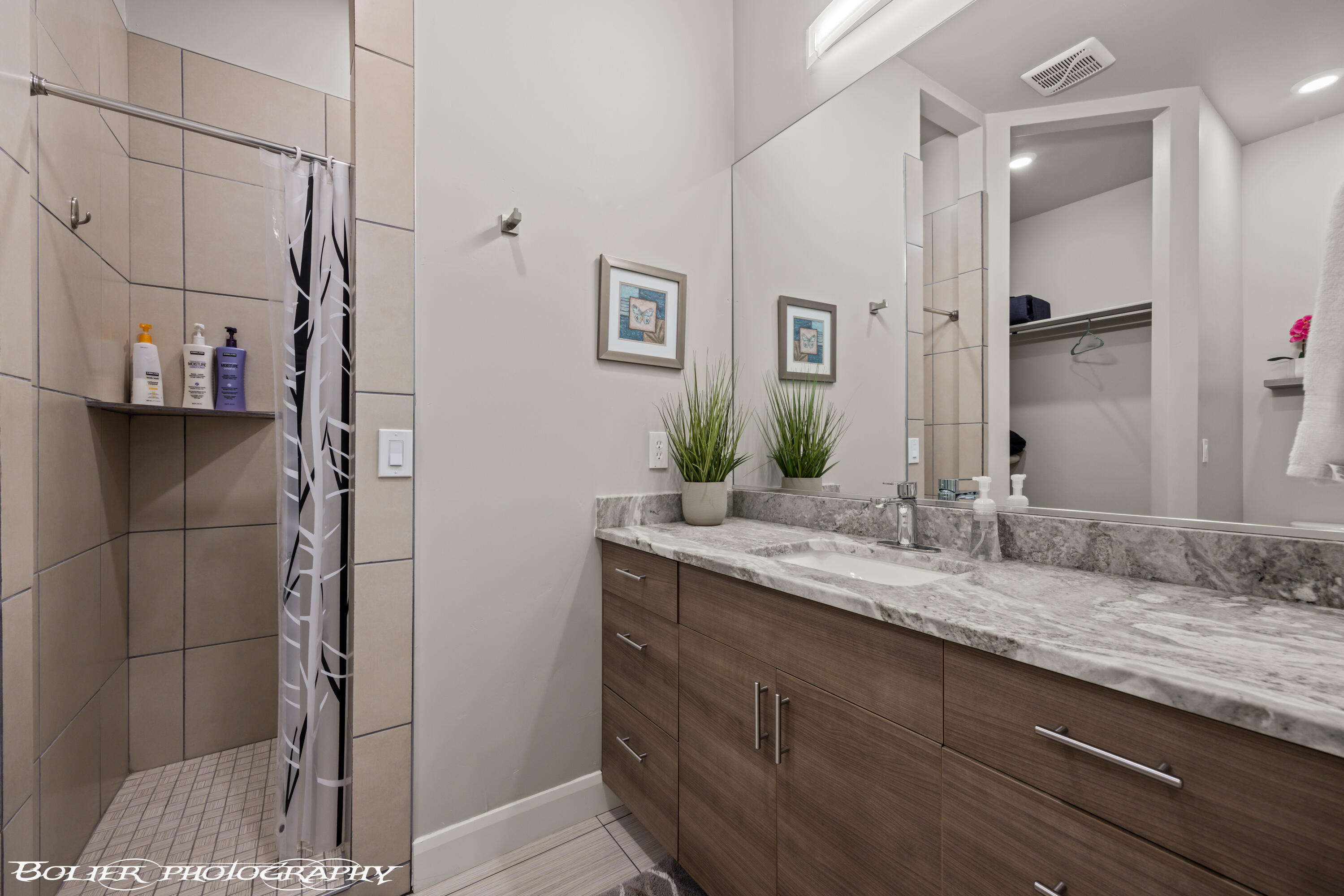 SOUTHGATE VIEWS - Residential