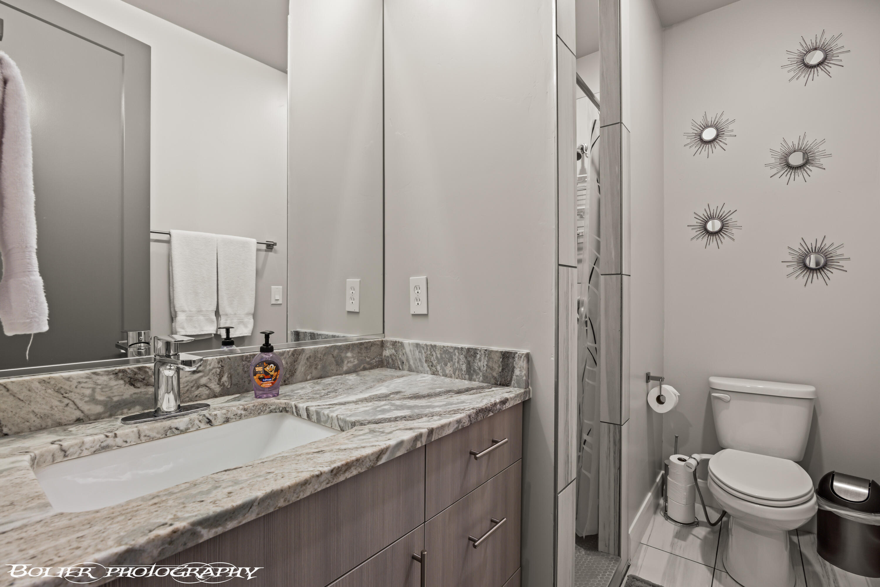 SOUTHGATE VIEWS - Residential