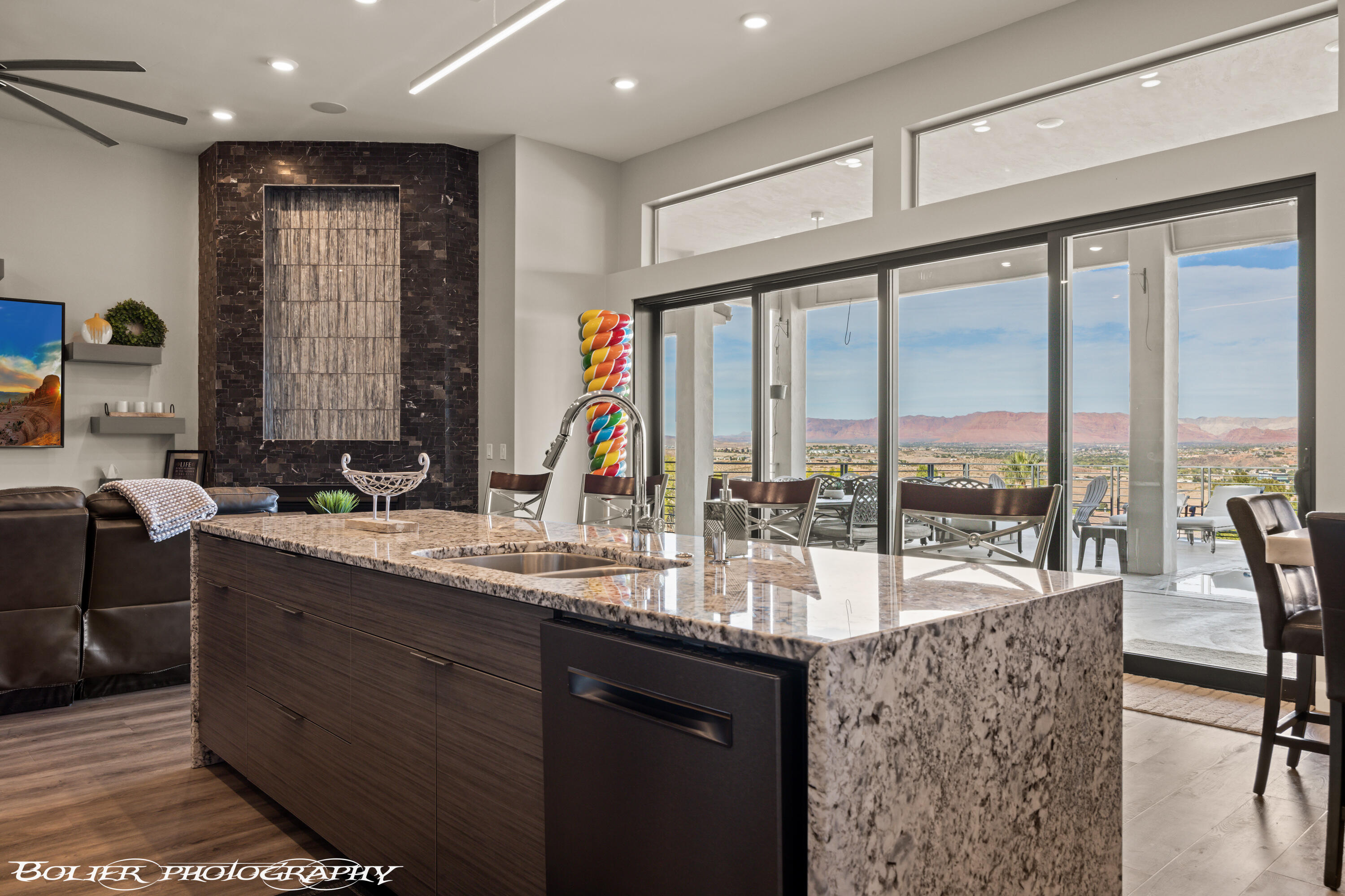 SOUTHGATE VIEWS - Residential