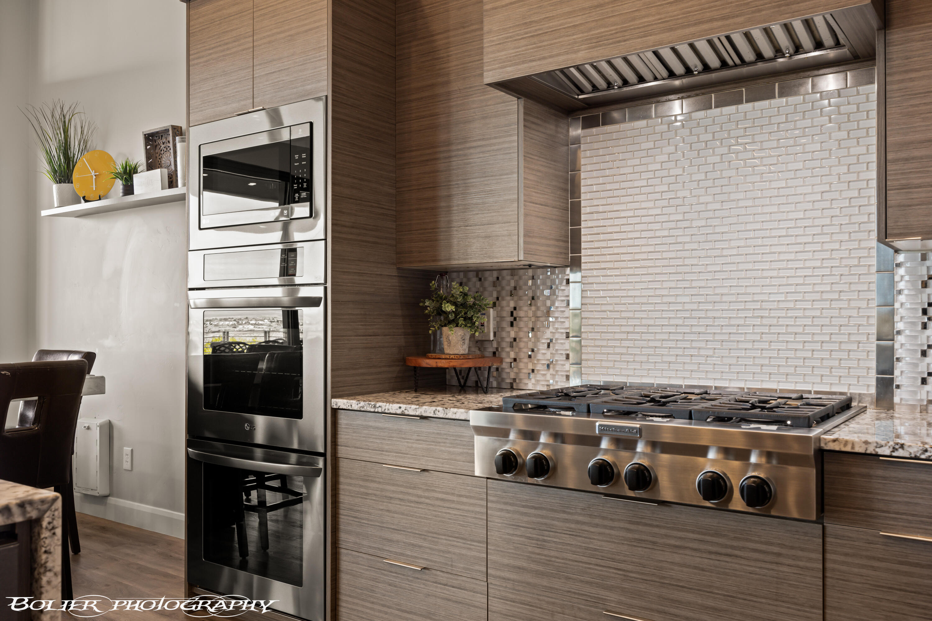 SOUTHGATE VIEWS - Residential