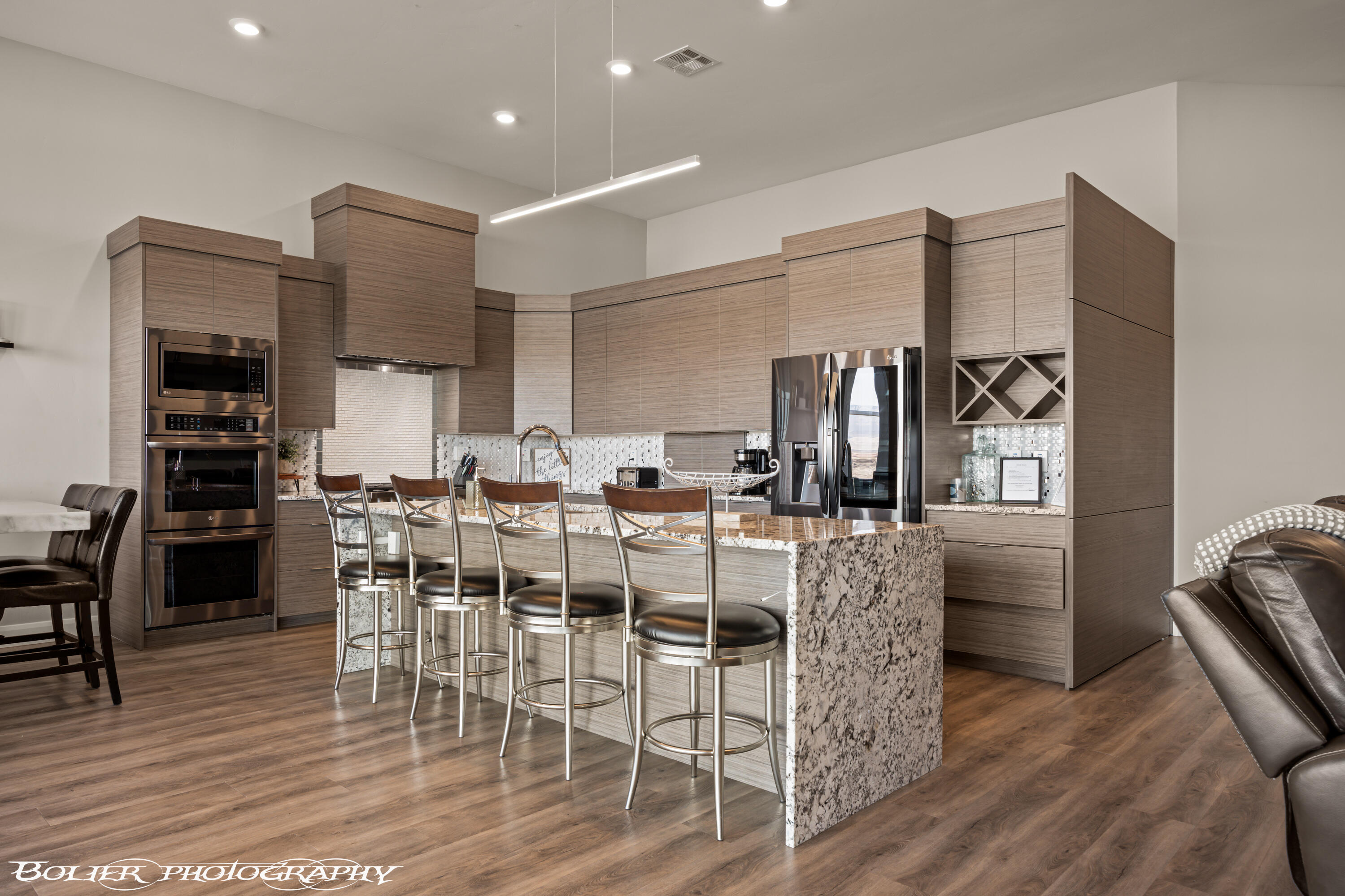 SOUTHGATE VIEWS - Residential