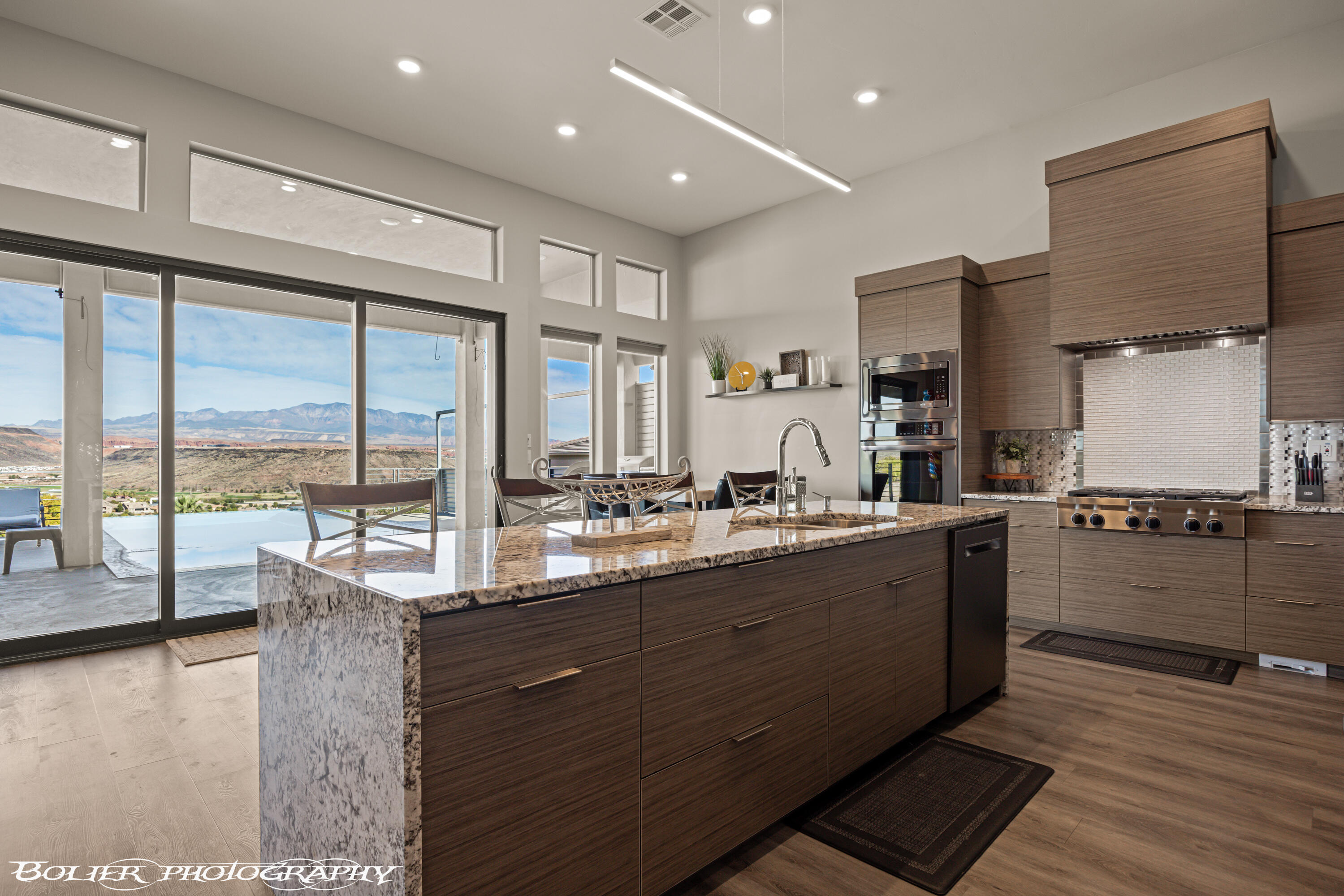 SOUTHGATE VIEWS - Residential