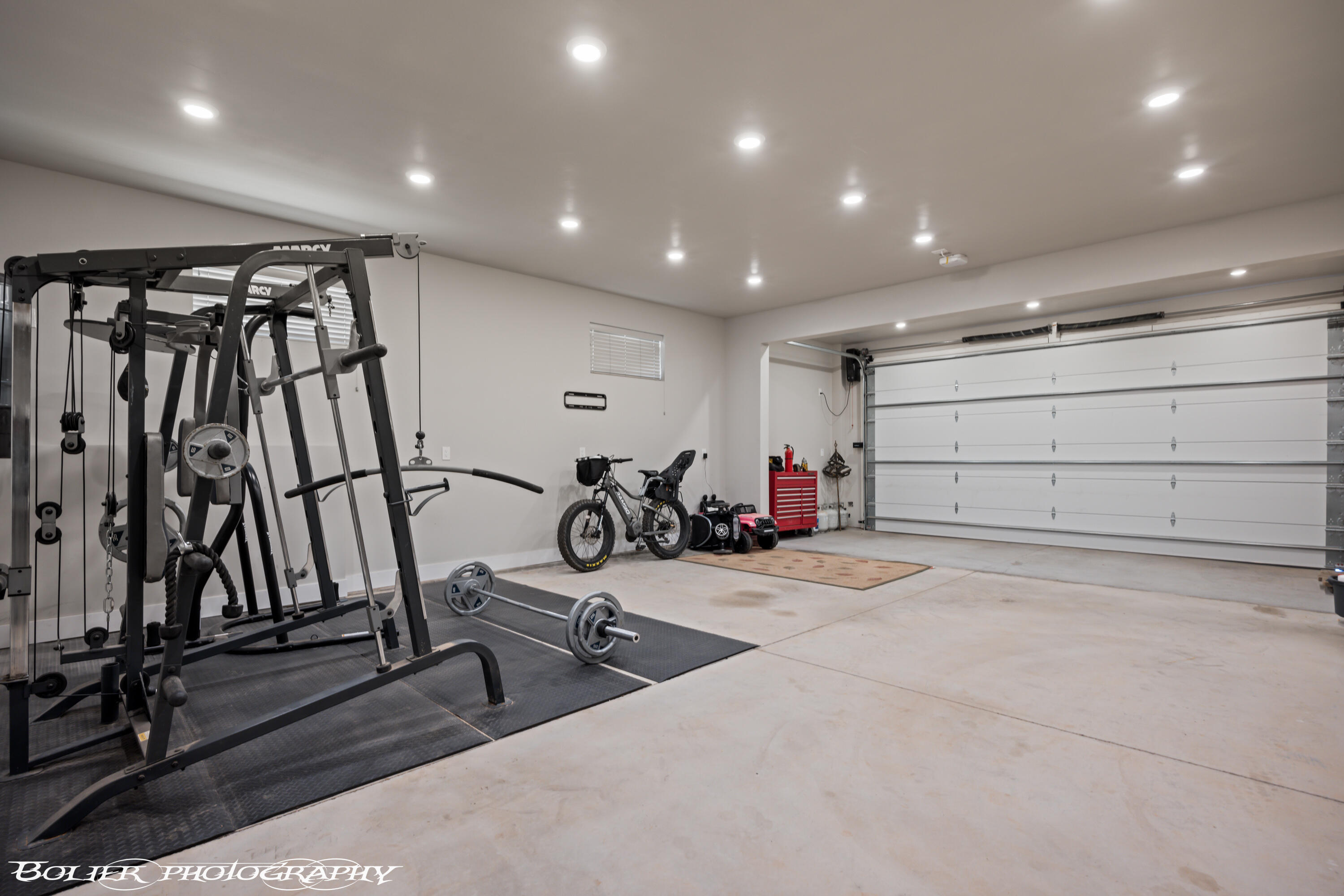 SOUTHGATE VIEWS - Residential