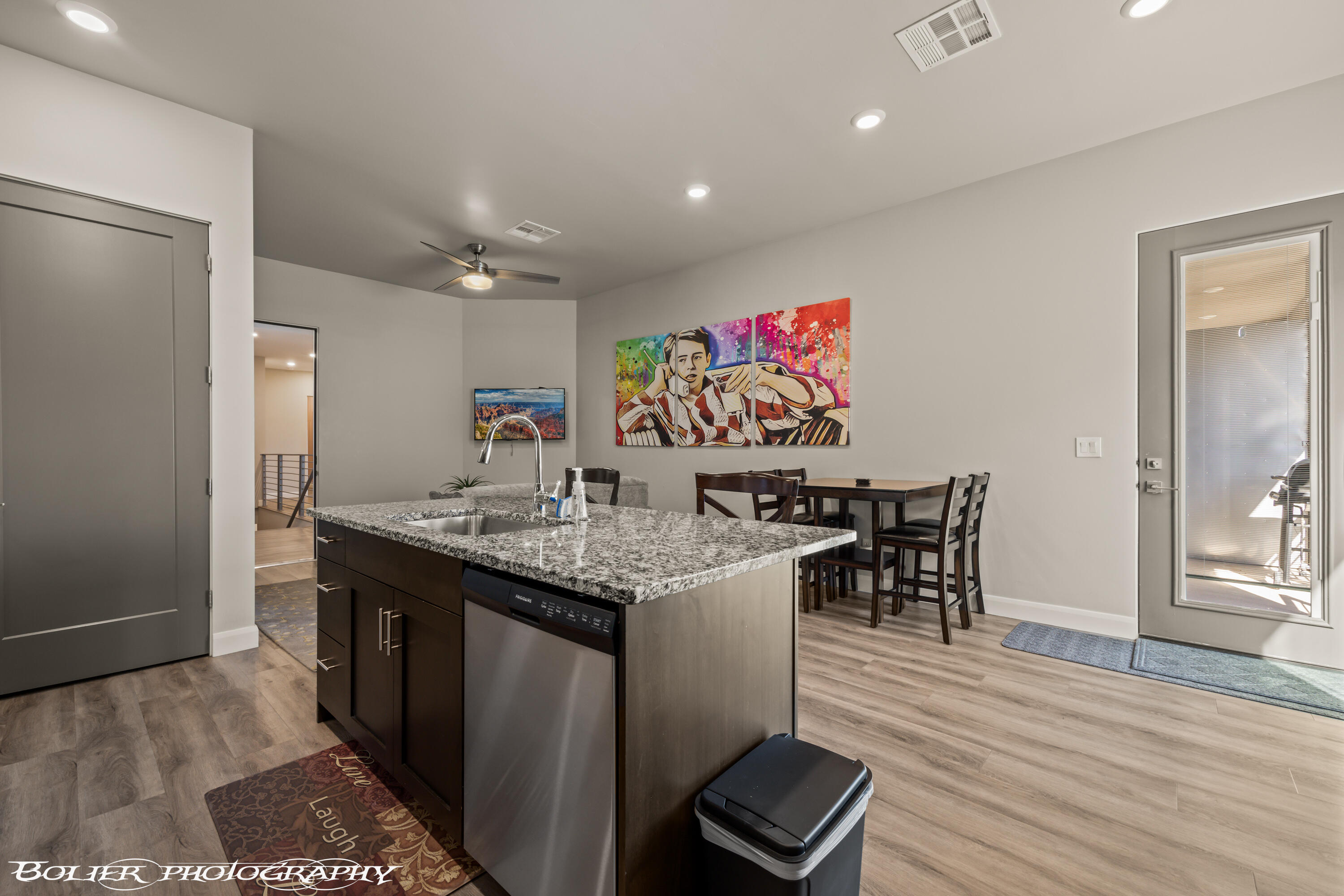 SOUTHGATE VIEWS - Residential