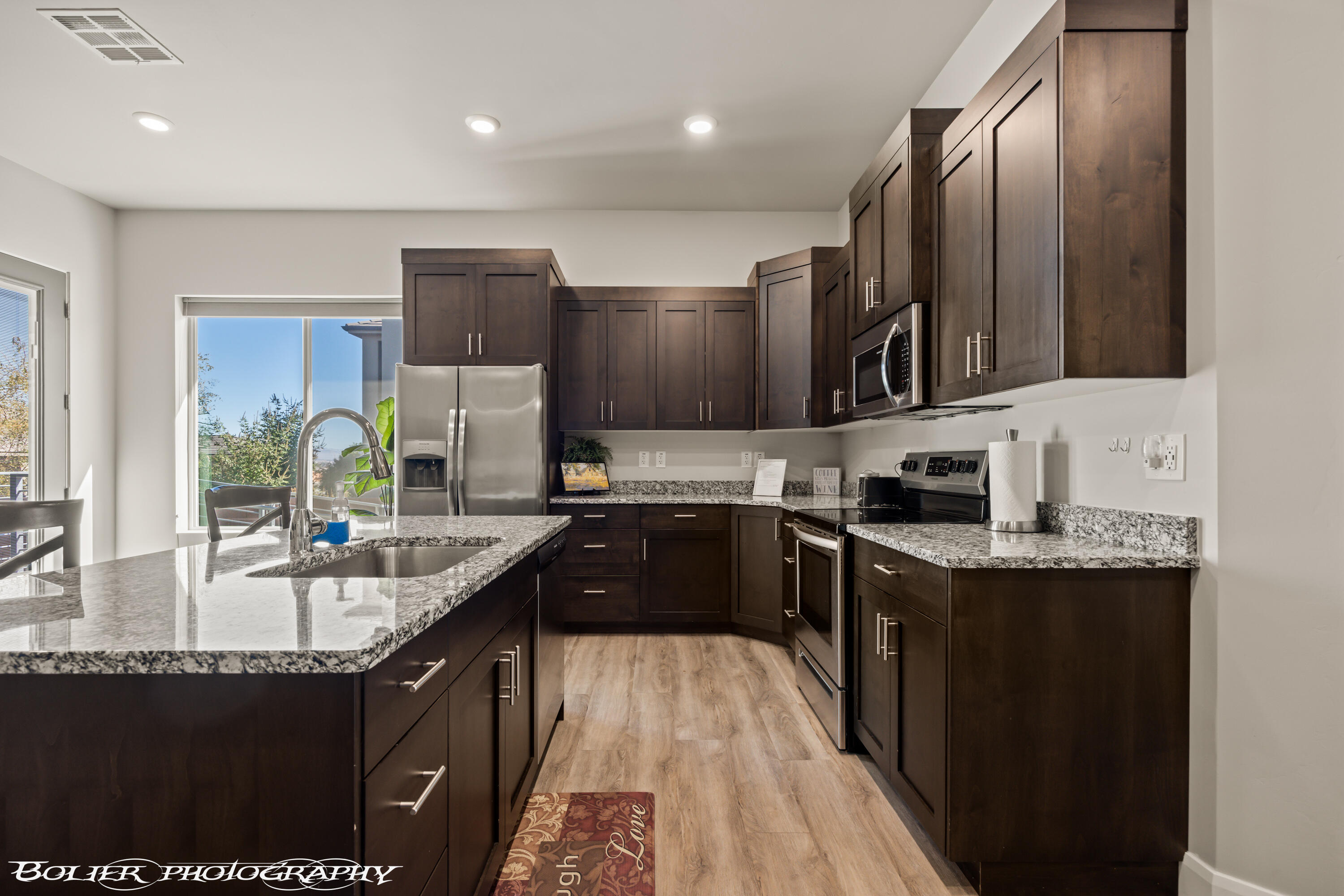 SOUTHGATE VIEWS - Residential