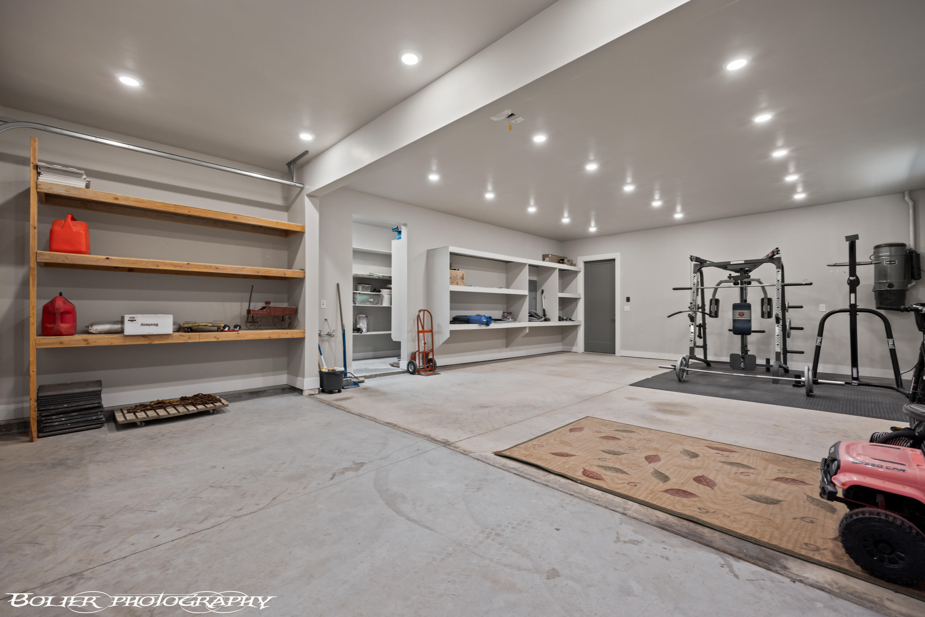 SOUTHGATE VIEWS - Residential