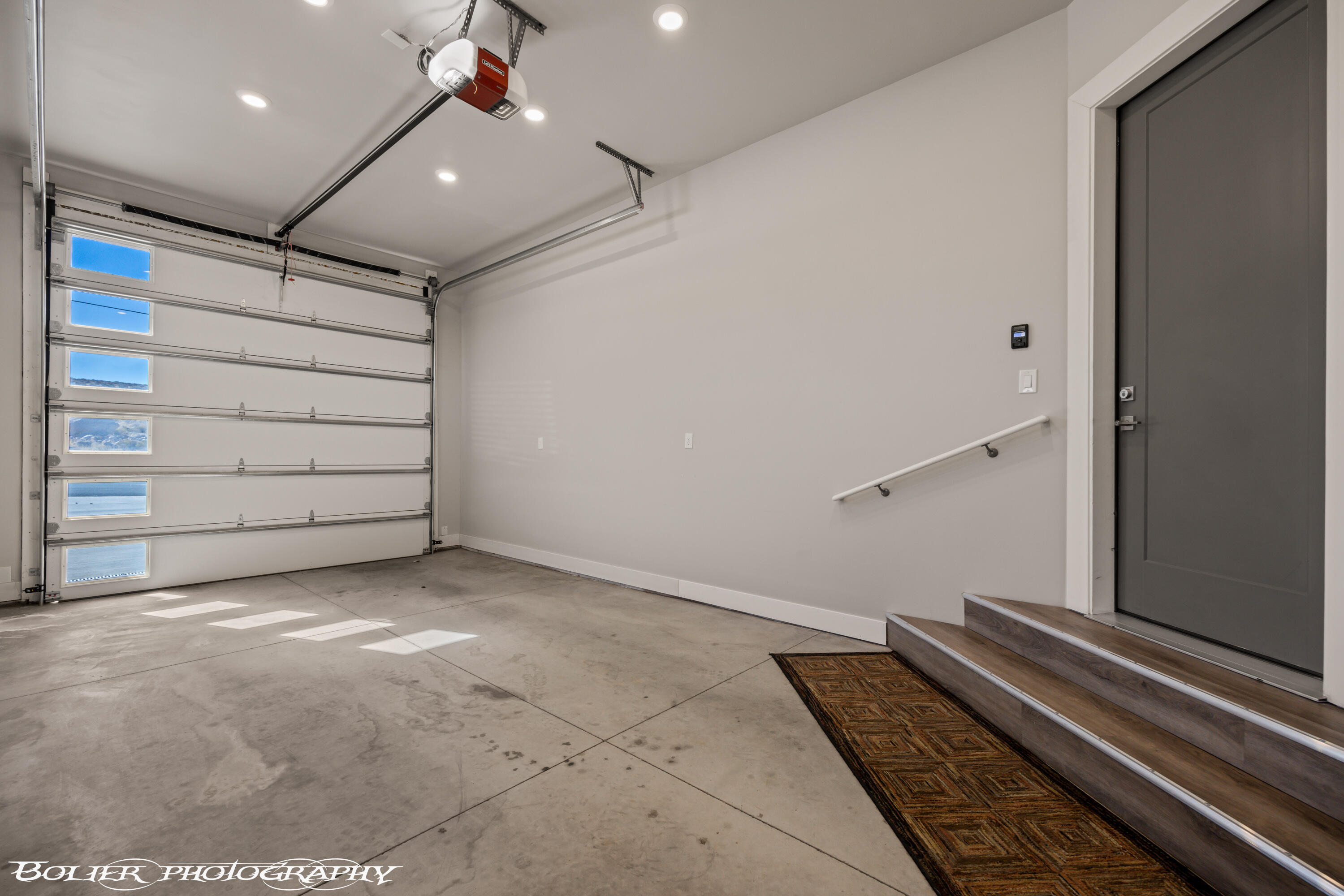 SOUTHGATE VIEWS - Residential