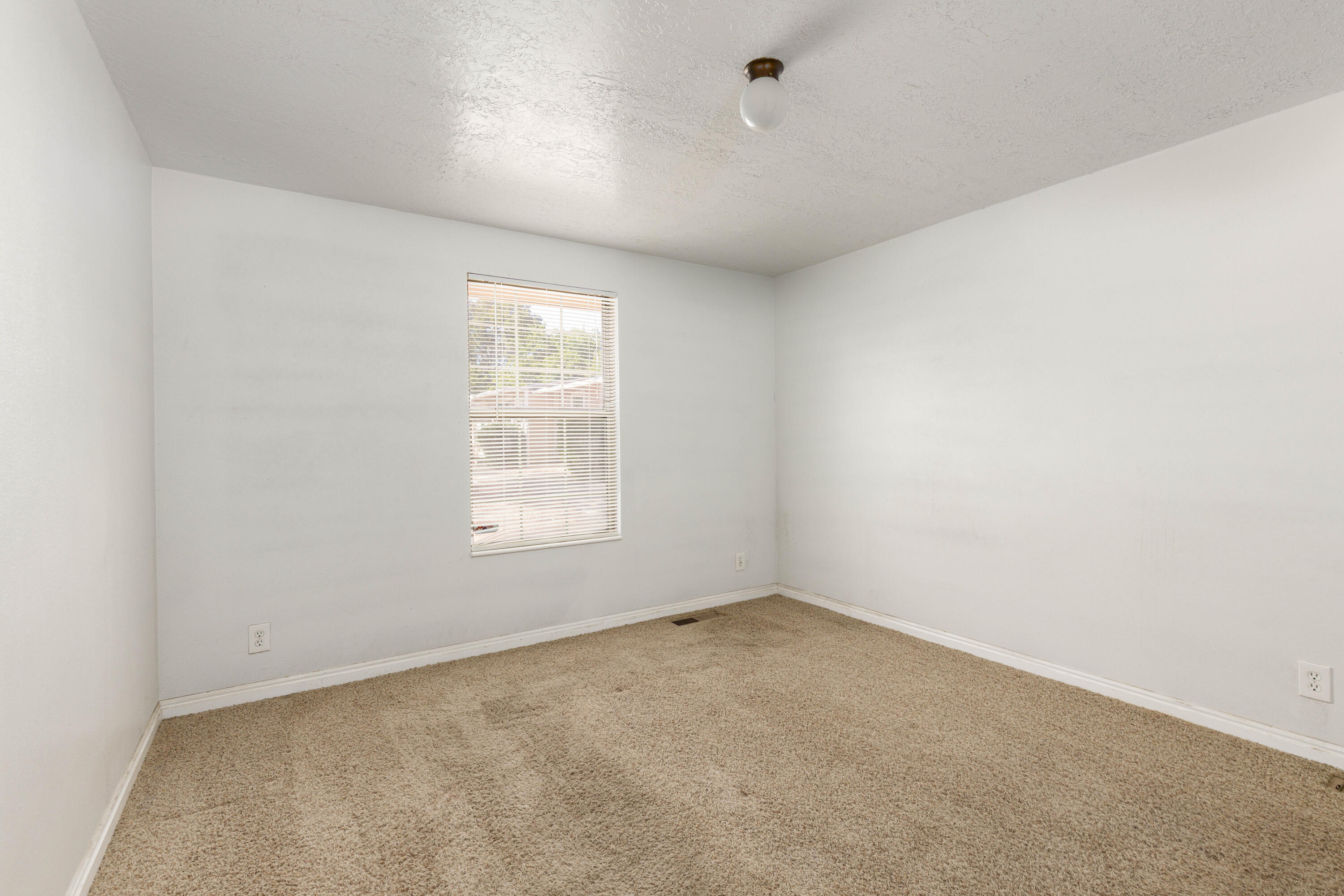 SPRINGTREE GARDENS CONDOS - Residential