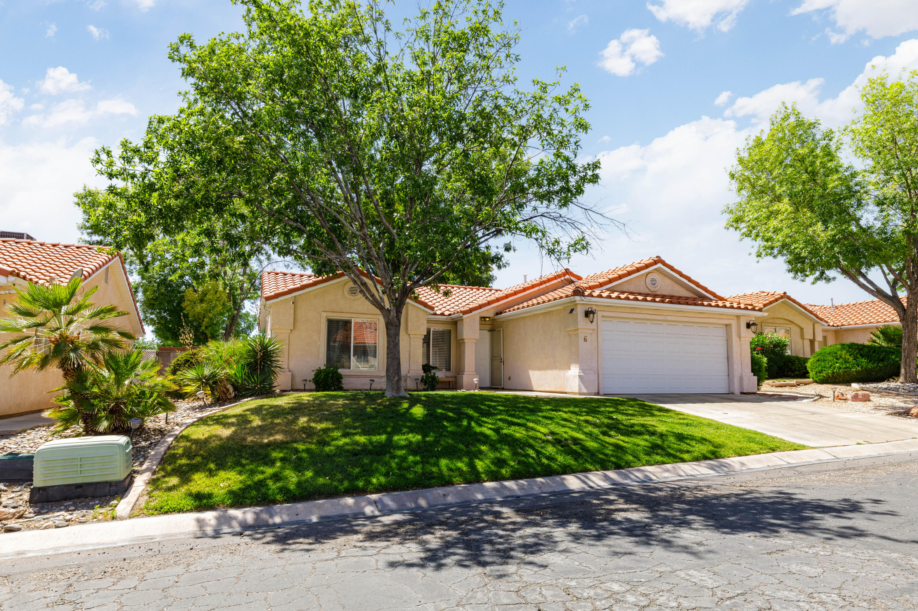 RIVER BREEZE TOWNHOMES - Residential