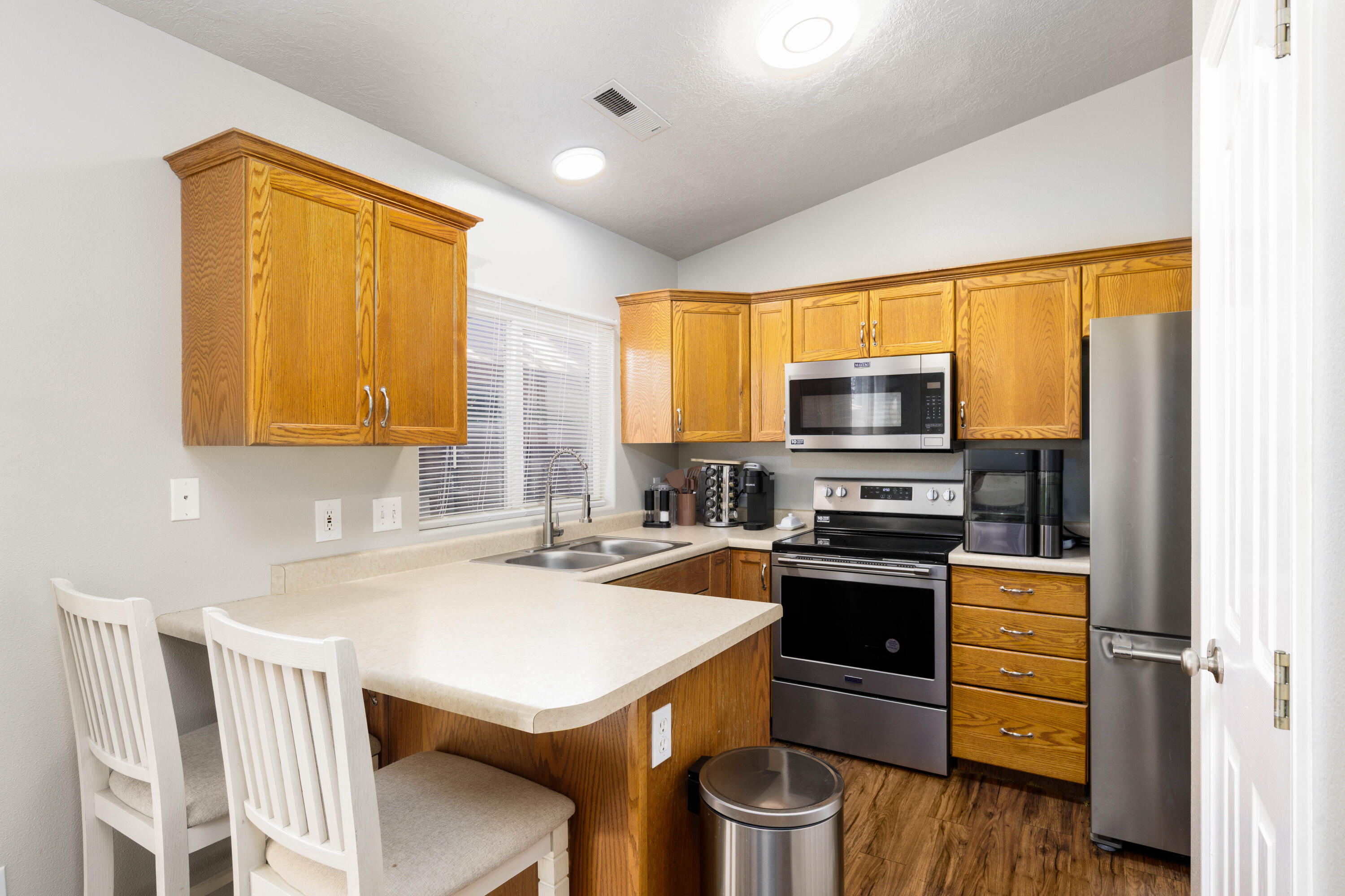 RIVER BREEZE TOWNHOMES - Residential