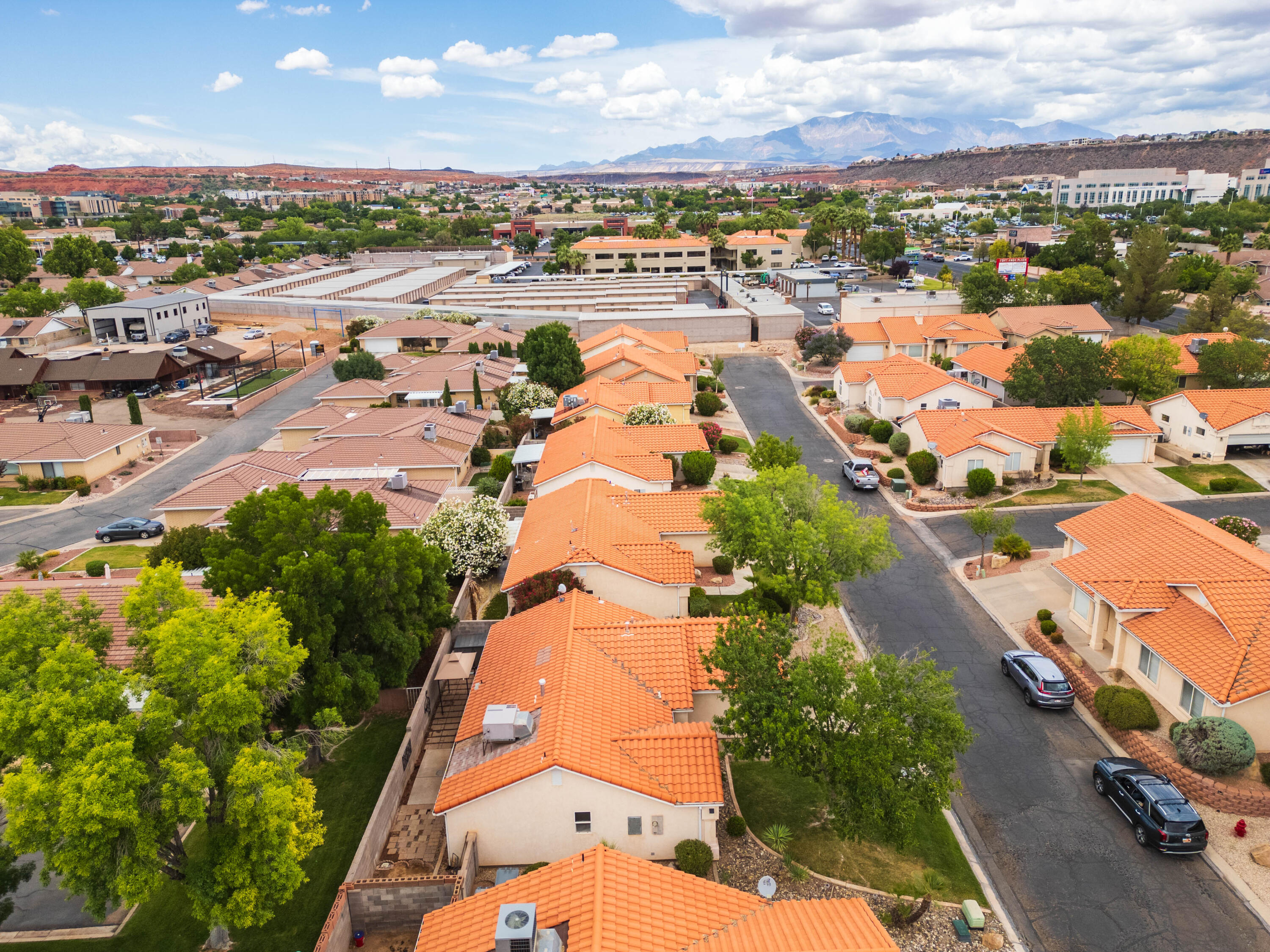 RIVER BREEZE TOWNHOMES - Residential