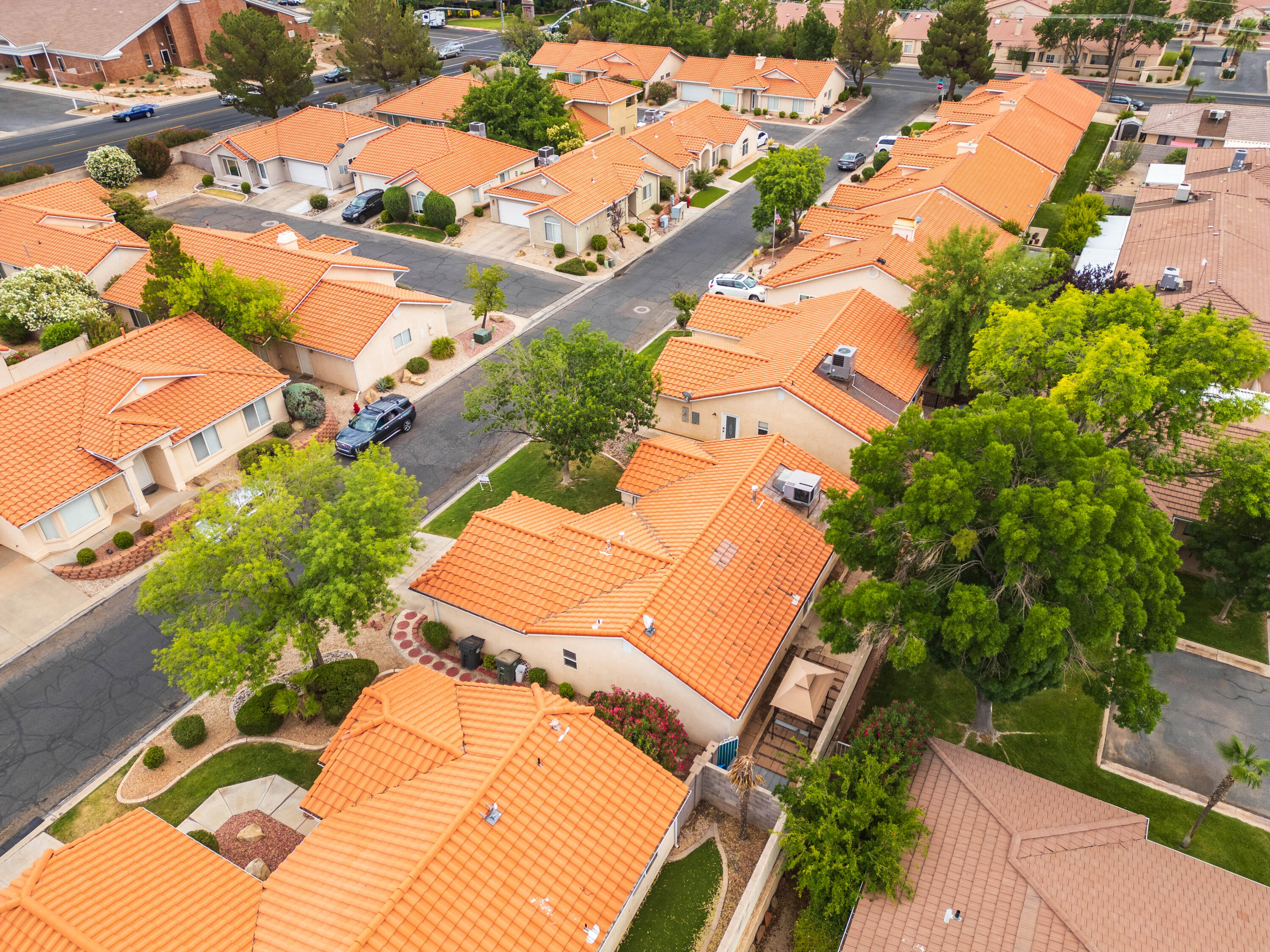 RIVER BREEZE TOWNHOMES - Residential