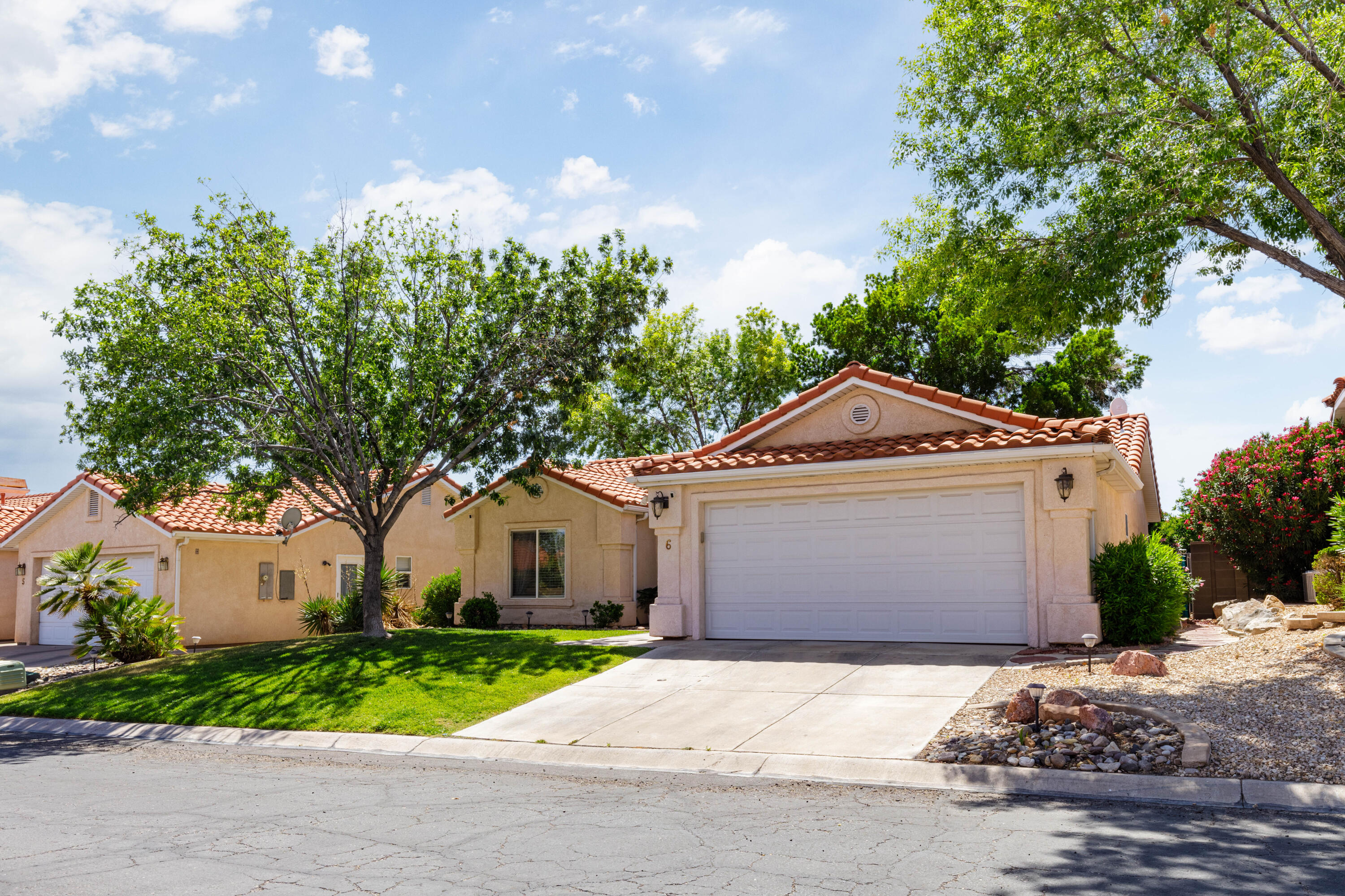 RIVER BREEZE TOWNHOMES - Residential
