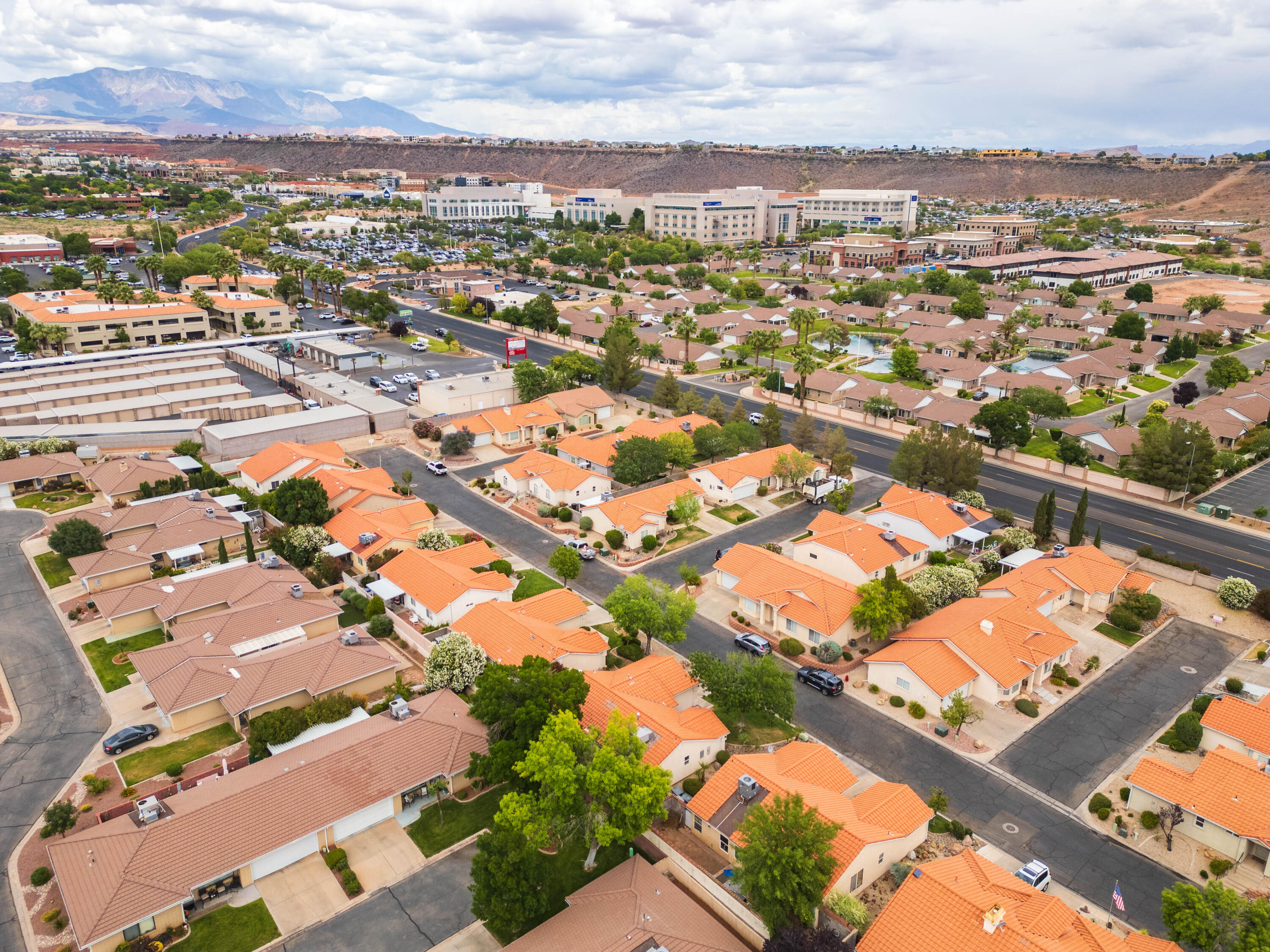 RIVER BREEZE TOWNHOMES - Residential